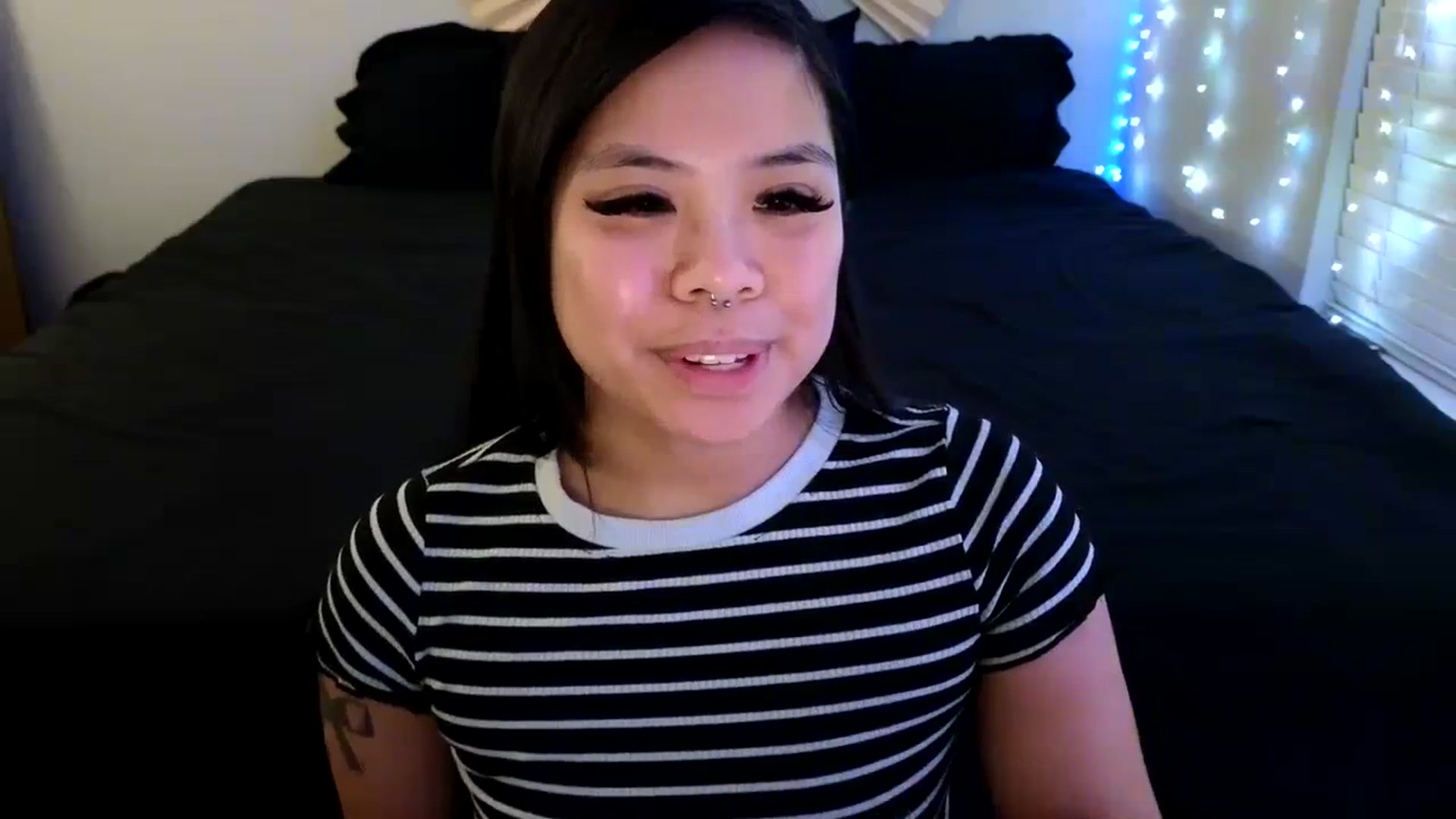 Gallery image thumbnail from dolllface's myfreecams stream on, 01/08/2024, 08:24 image 2 of 20