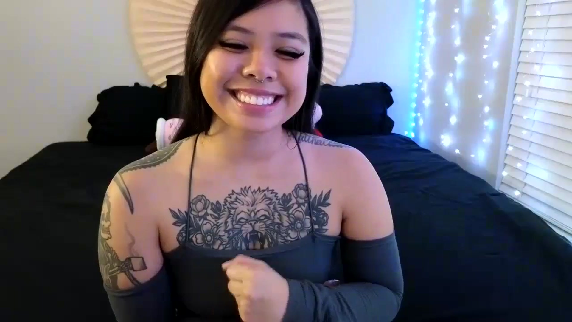 Gallery image thumbnail from dolllface's myfreecams stream on, 01/09/2024, 07:40 image 11 of 20