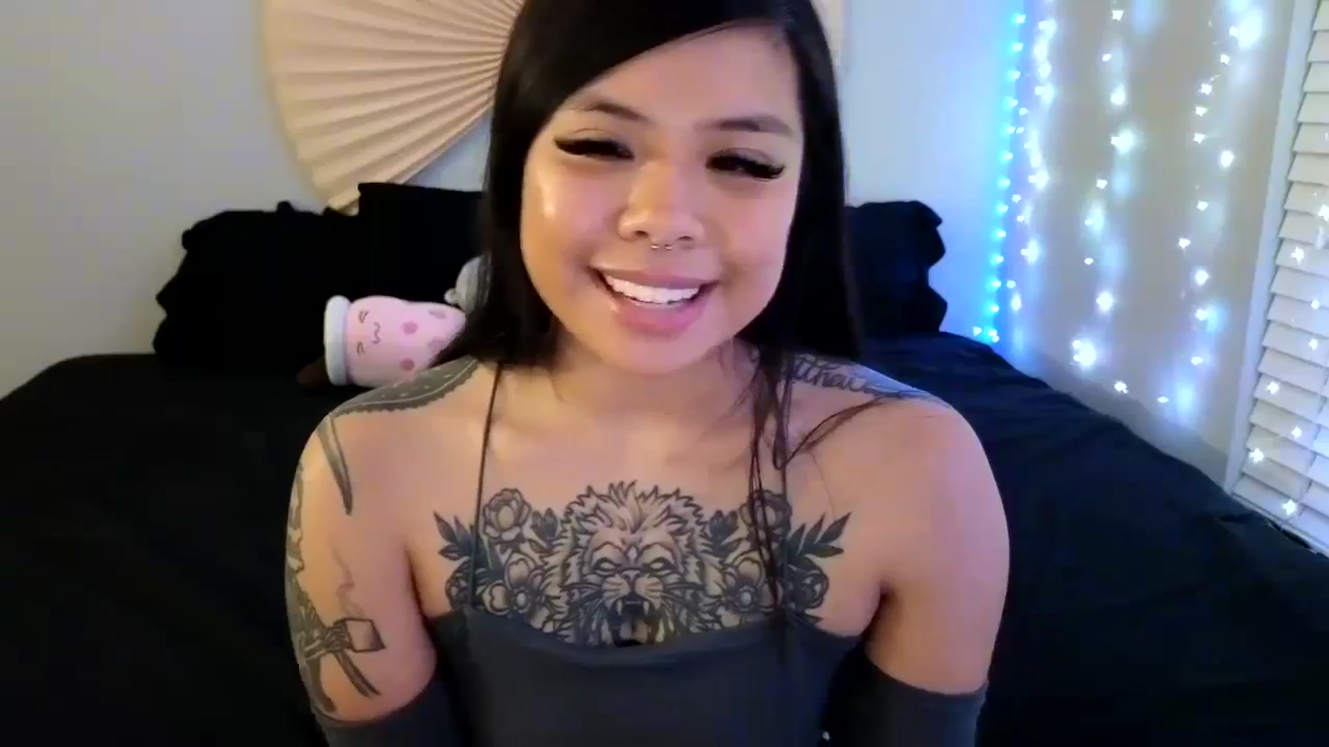 Gallery image thumbnail from dolllface's myfreecams stream on, 01/09/2024, 10:53 image 14 of 20