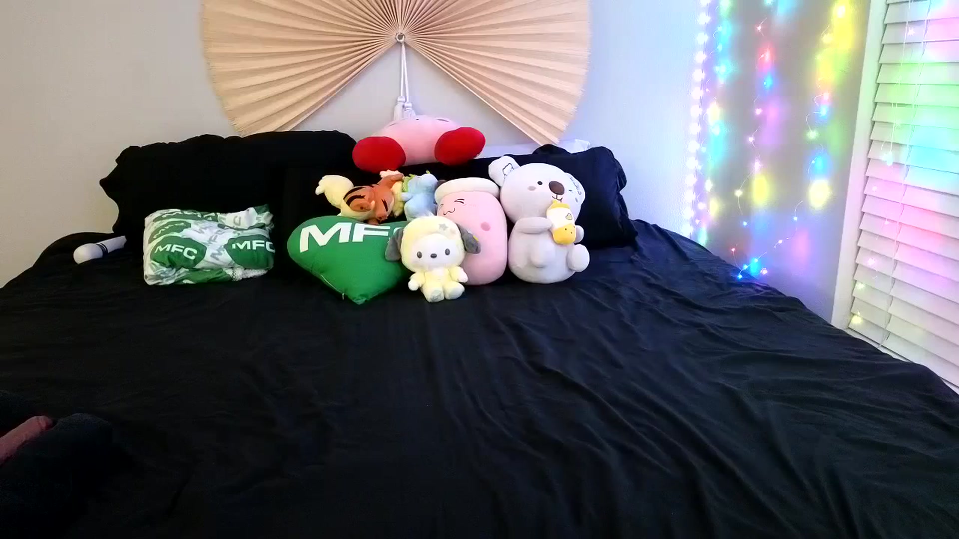 Gallery image thumbnail from dolllface's myfreecams stream on, 02/14/2024, 08:57 image 1 of 20