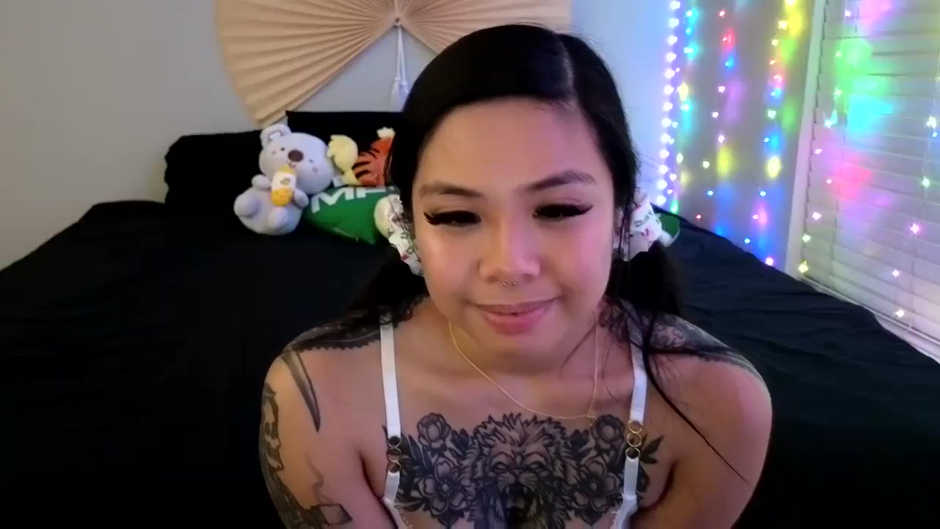 Gallery image thumbnail from dolllface's myfreecams stream on, 02/15/2024, 12:41 image 14 of 20