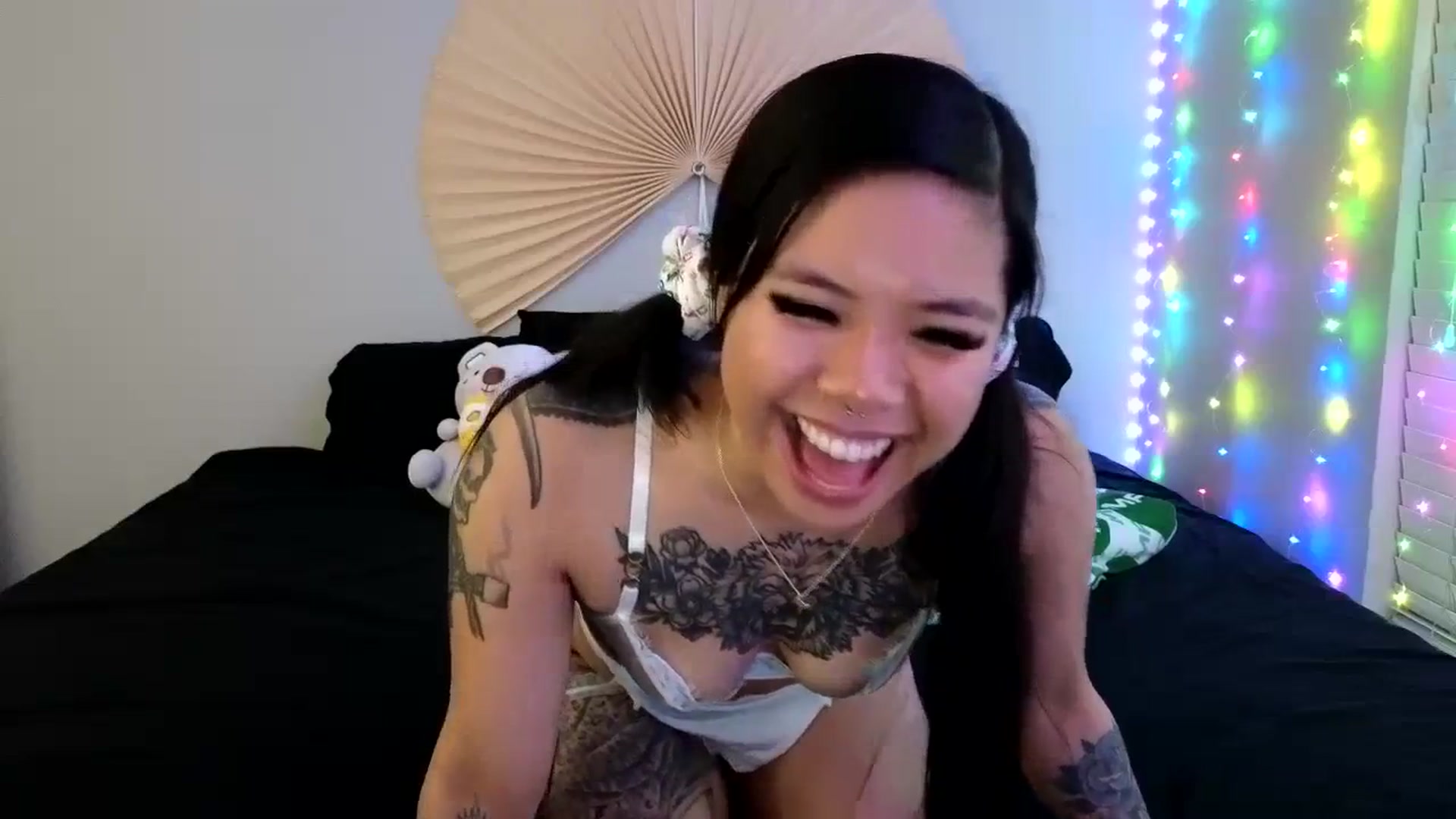 Gallery image thumbnail from dolllface's myfreecams stream on, 02/15/2024, 12:41 image 5 of 20