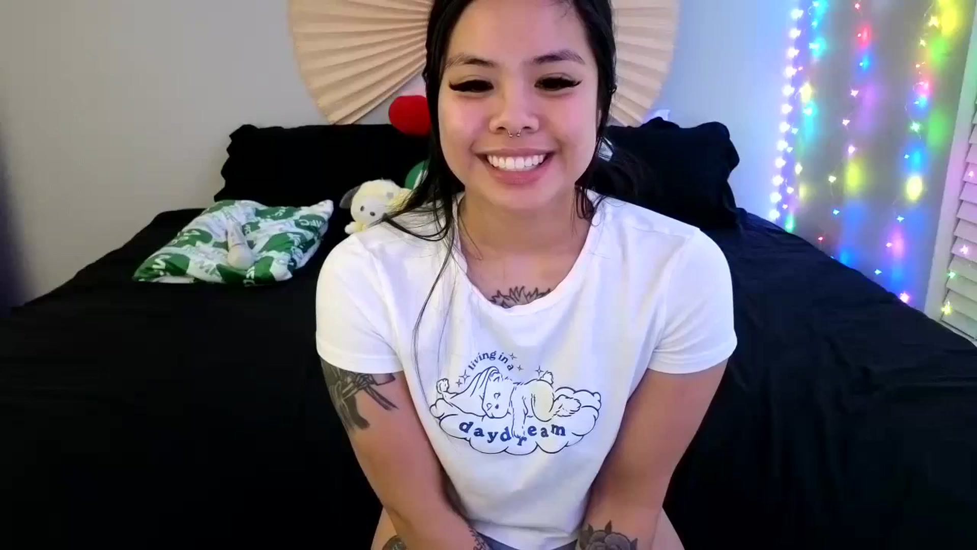 Gallery image thumbnail from dolllface's myfreecams stream on, 02/16/2024, 12:49 image 16 of 20