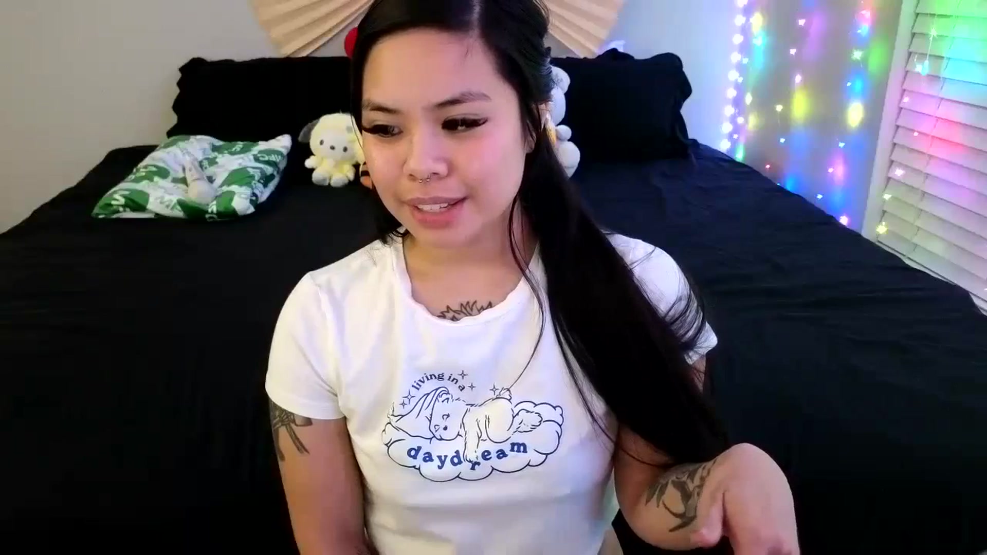 Gallery image thumbnail from dolllface's myfreecams stream on, 02/16/2024, 12:49 image 6 of 20