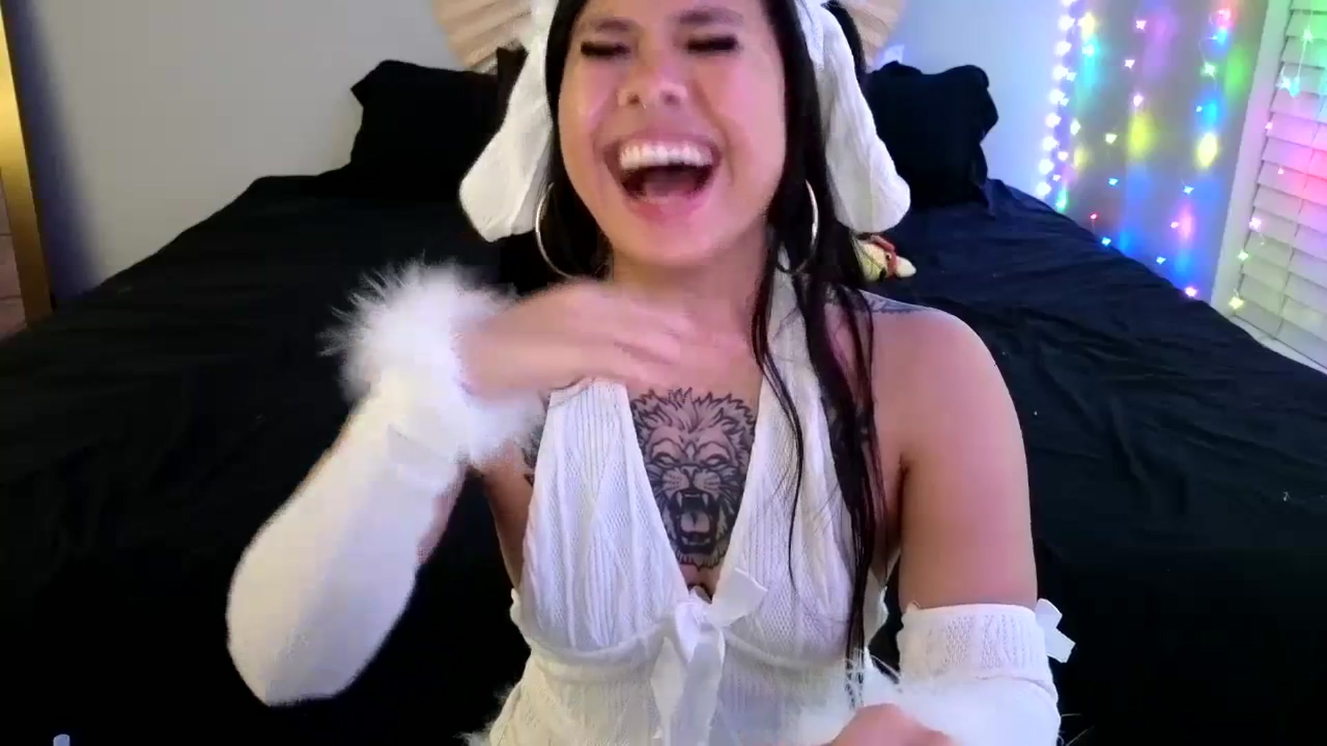 Gallery image thumbnail from dolllface's myfreecams stream on, 02/17/2024, 12:03 image 13 of 20