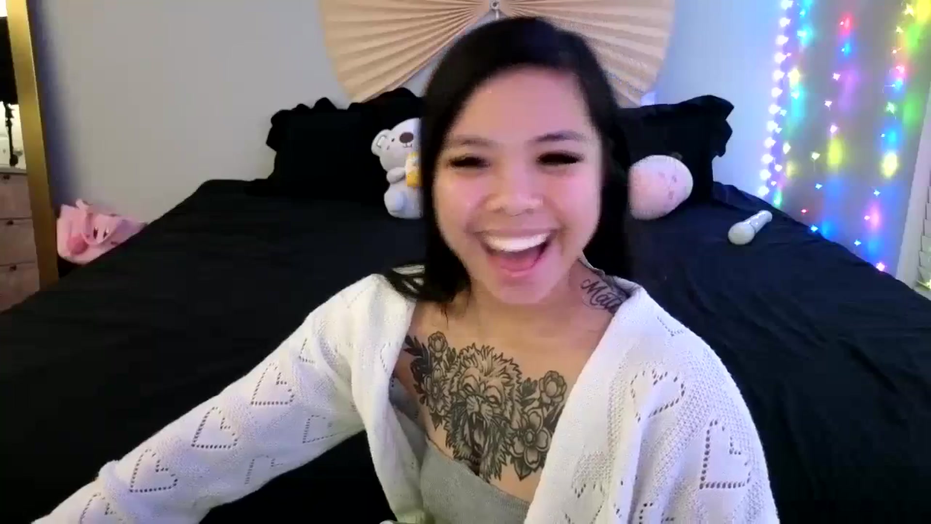 Gallery image thumbnail from dolllface's myfreecams stream on, 02/20/2024, 09:08 image 16 of 20