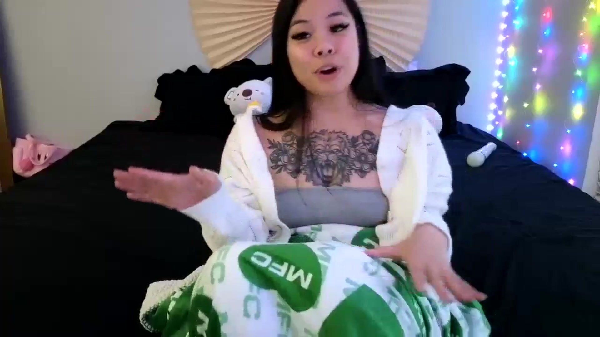 Gallery image thumbnail from dolllface's myfreecams stream on, 02/20/2024, 09:08 image 12 of 20