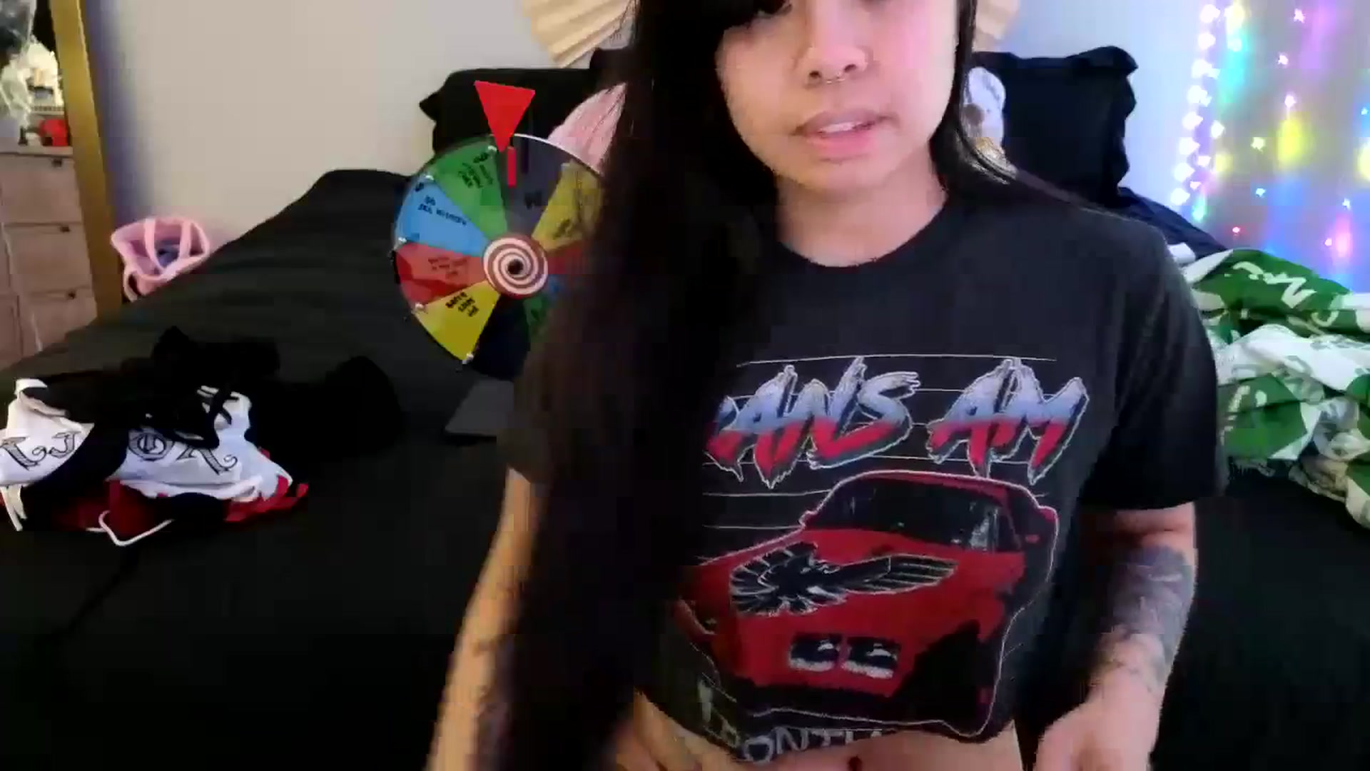 Gallery image thumbnail from dolllface's myfreecams stream on, 02/21/2024, 10:43 image 10 of 20