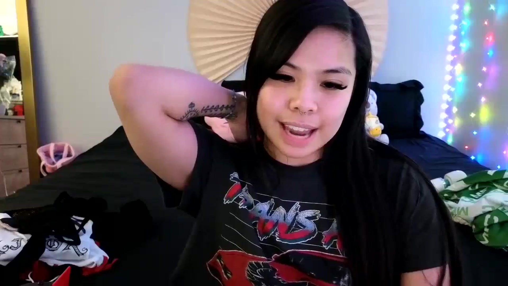 Gallery image thumbnail from dolllface's myfreecams stream on, 02/21/2024, 10:43 image 20 of 20