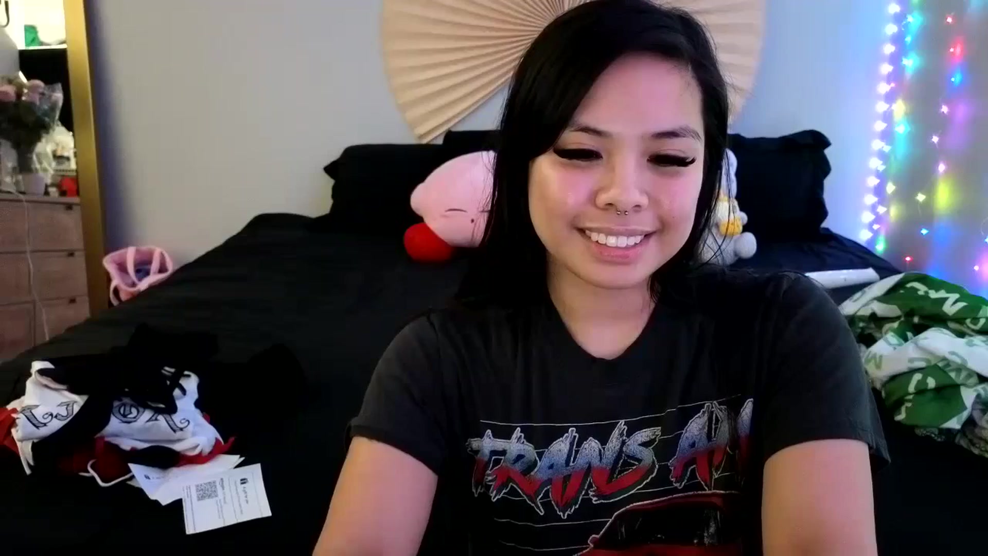 Gallery image thumbnail from dolllface's myfreecams stream on, 02/21/2024, 10:43 image 8 of 20