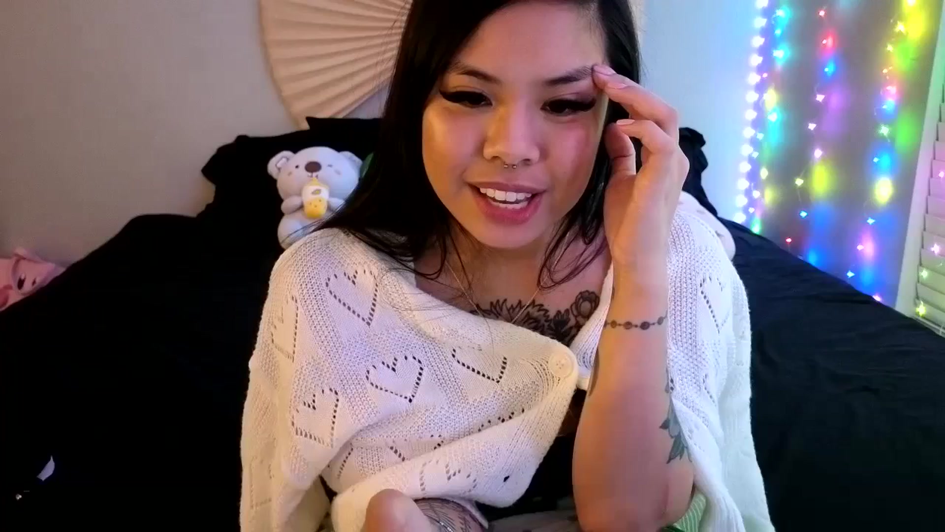 Gallery image thumbnail from dolllface's myfreecams stream on, 02/22/2024, 10:07 image 8 of 20