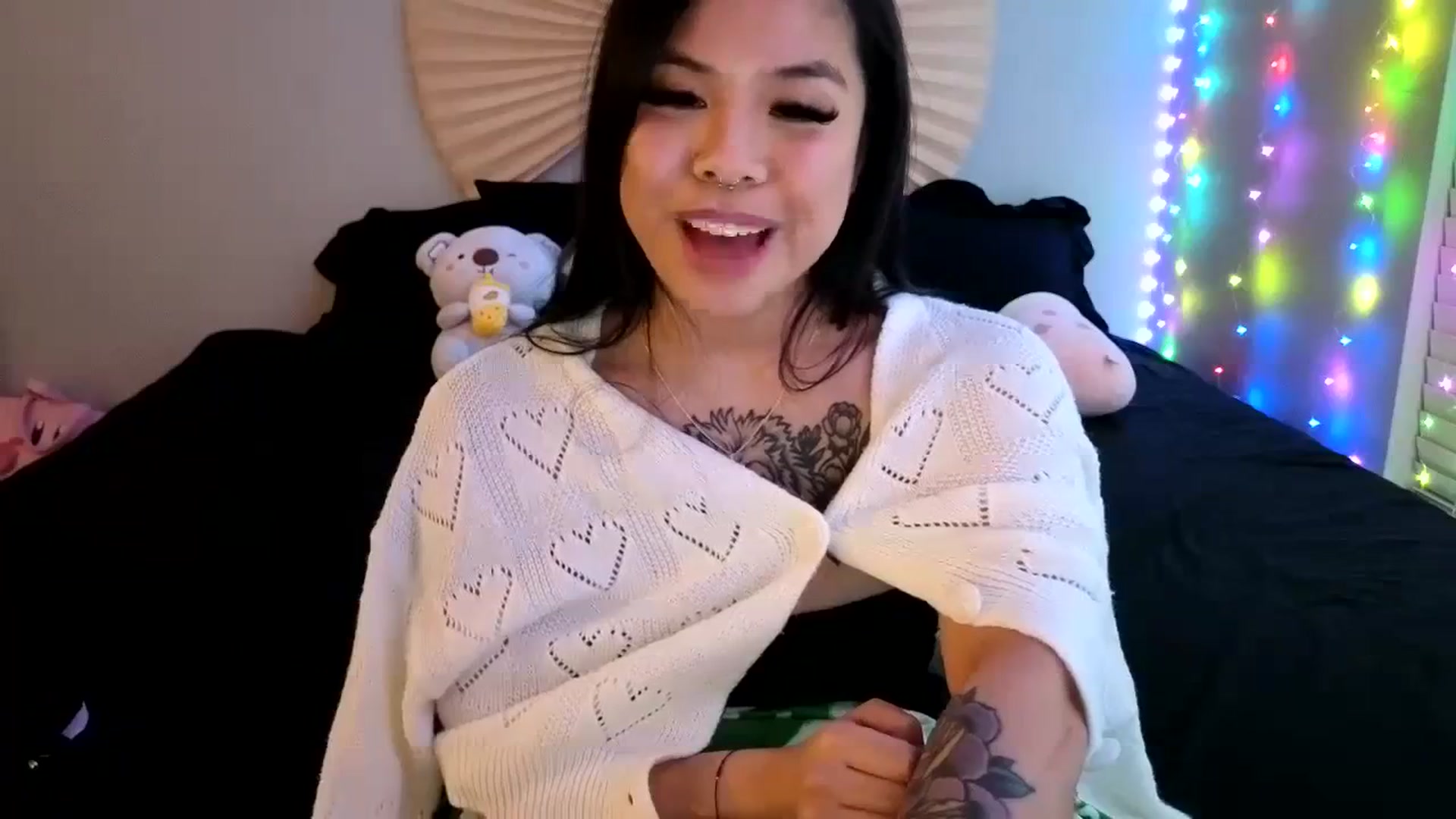 Gallery image thumbnail from dolllface's myfreecams stream on, 02/22/2024, 10:07 image 7 of 20