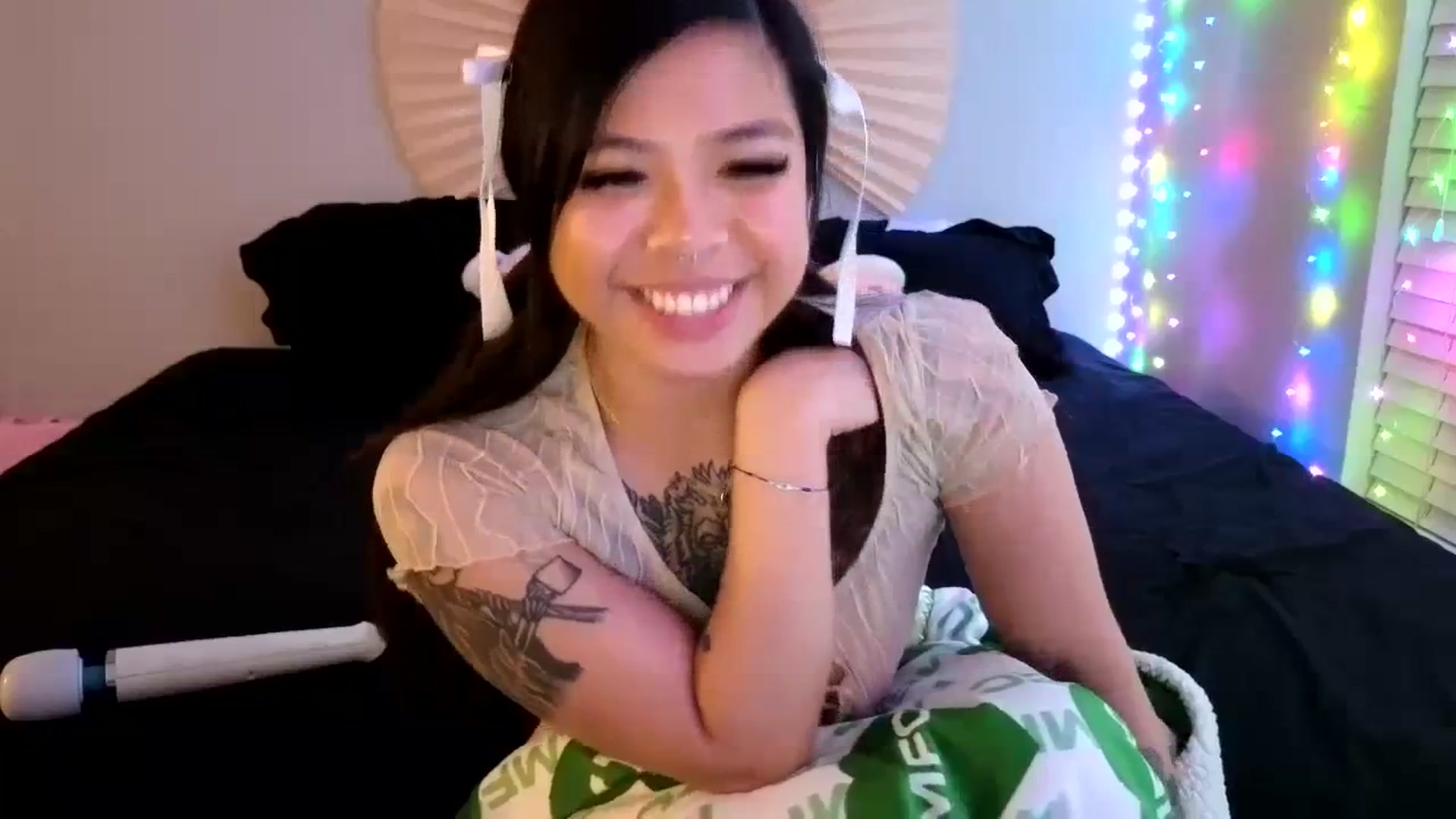 Gallery image thumbnail from dolllface's myfreecams stream on, 02/25/2024, 13:17 image 3 of 20