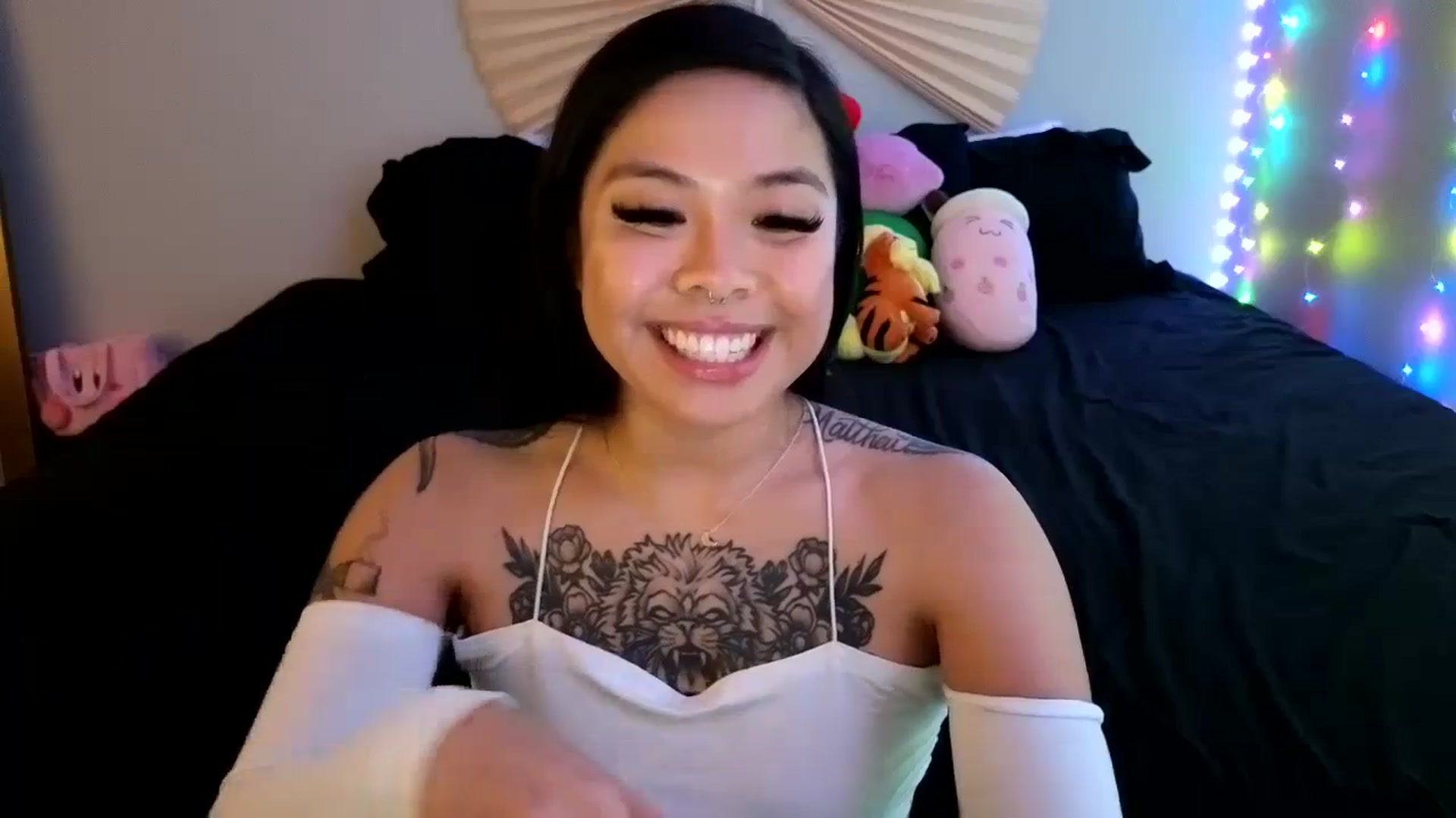 Gallery image thumbnail from dolllface's myfreecams stream on, 03/02/2024, 12:22 image 8 of 20
