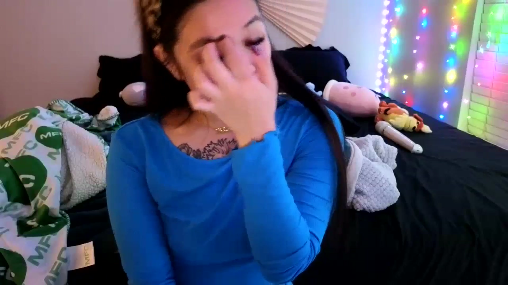 Gallery image thumbnail from dolllface's myfreecams stream on, 03/11/2024, 09:19 image 18 of 20