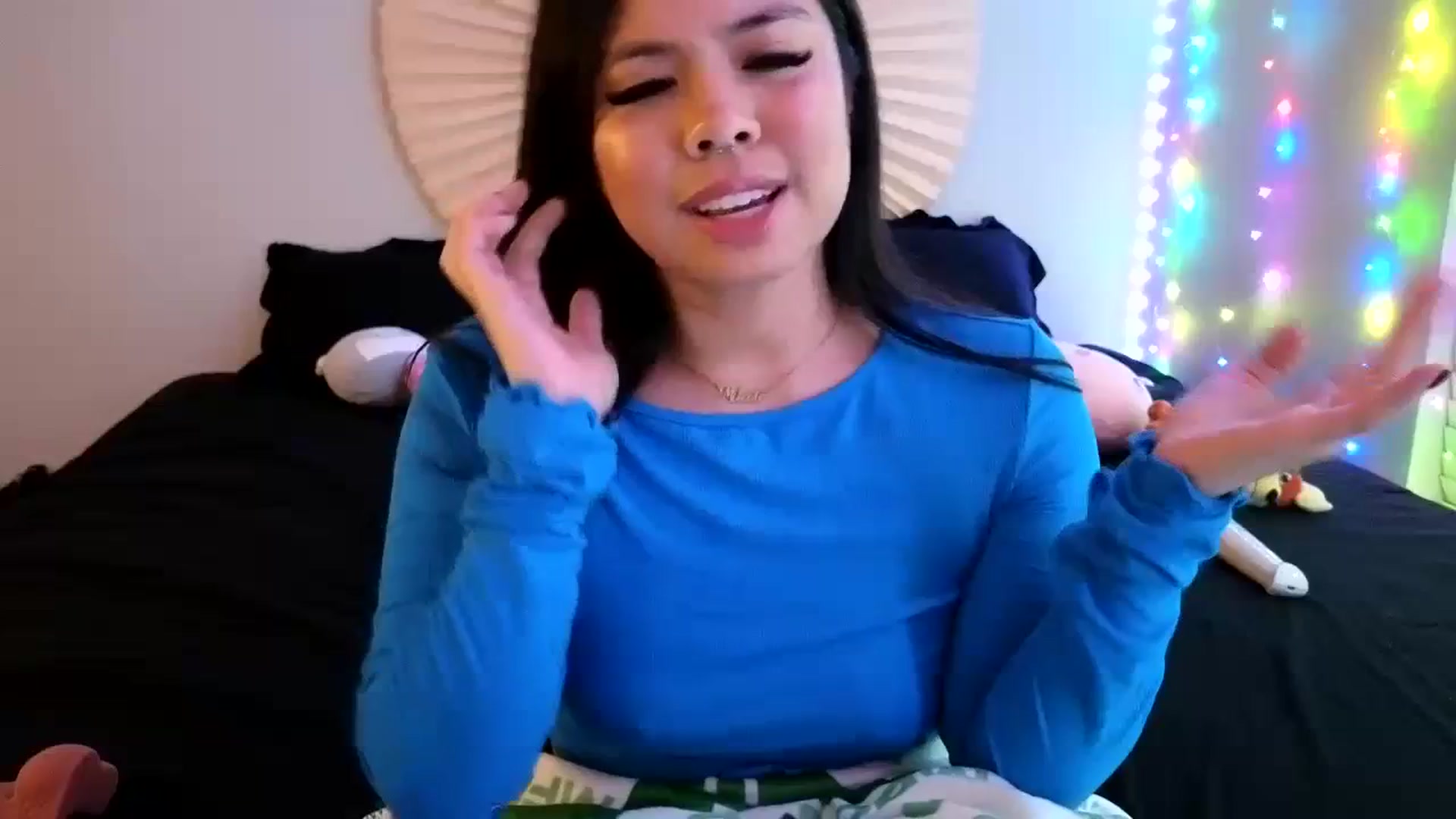 Gallery image thumbnail from dolllface's myfreecams stream on, 03/11/2024, 09:19 image 1 of 20