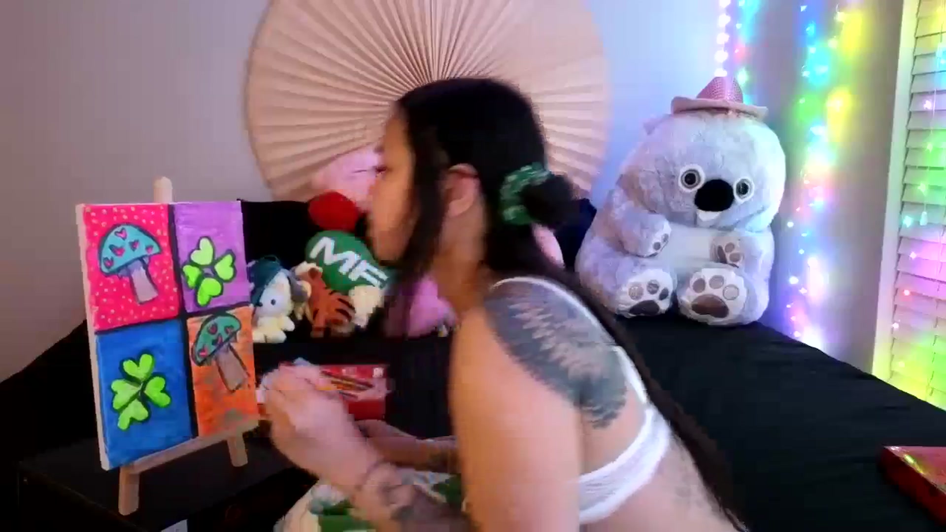 Gallery image thumbnail from dolllface's myfreecams stream on, 03/18/2024, 10:27 image 13 of 20