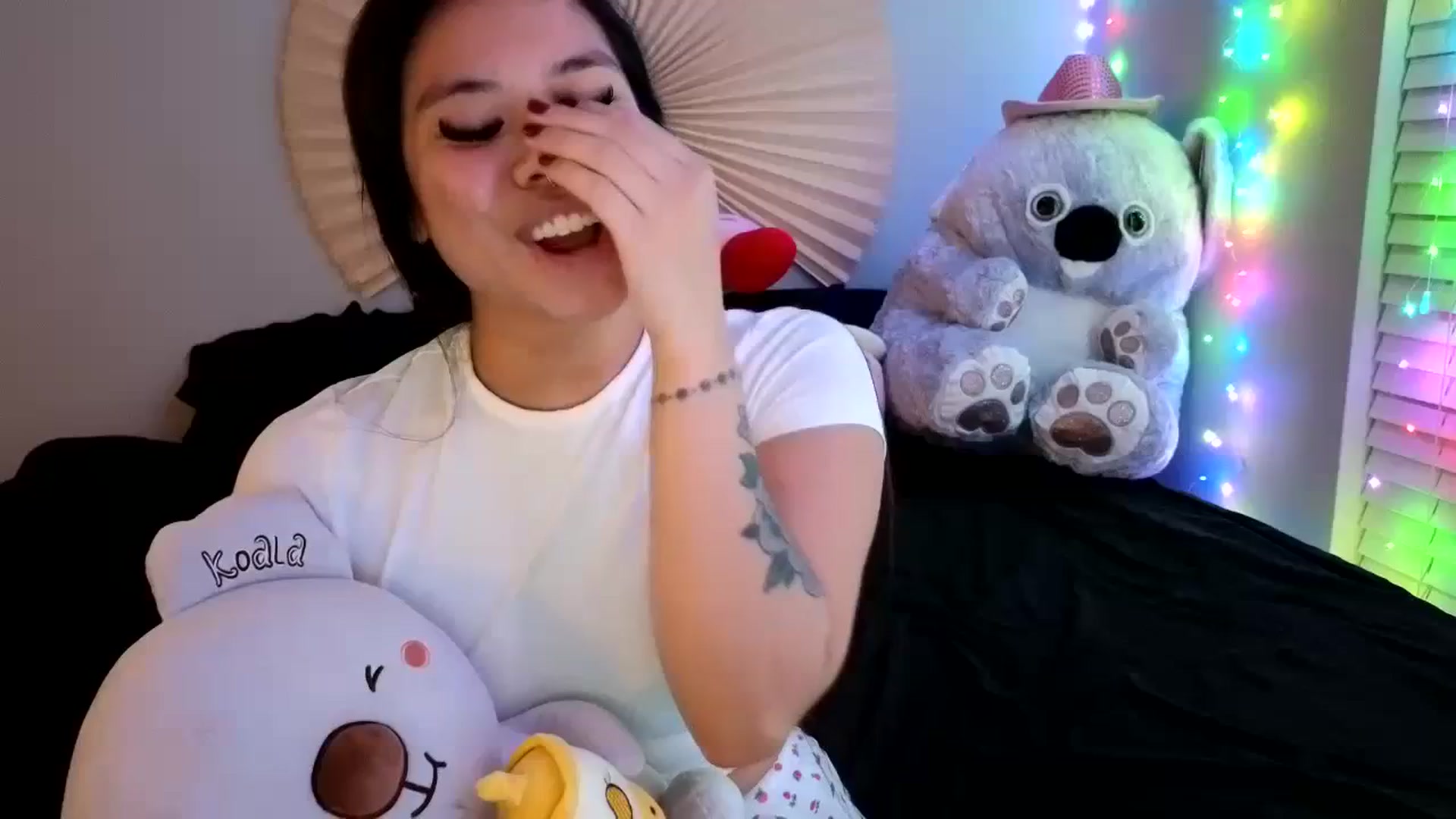 Gallery image thumbnail from dolllface's myfreecams stream on, 03/21/2024, 08:34 image 18 of 20