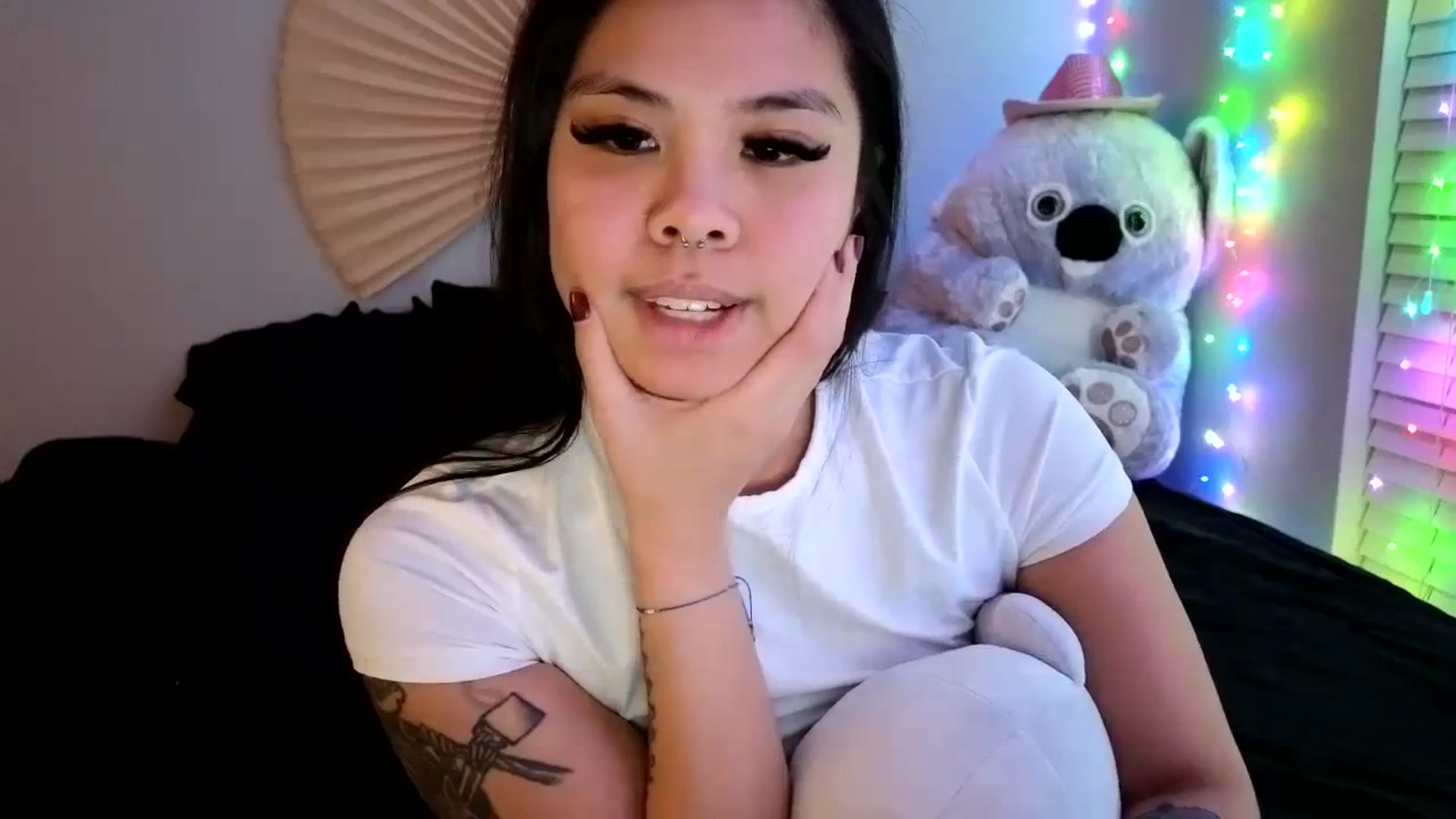 Gallery image thumbnail from dolllface's myfreecams stream on, 03/21/2024, 08:34 image 19 of 20