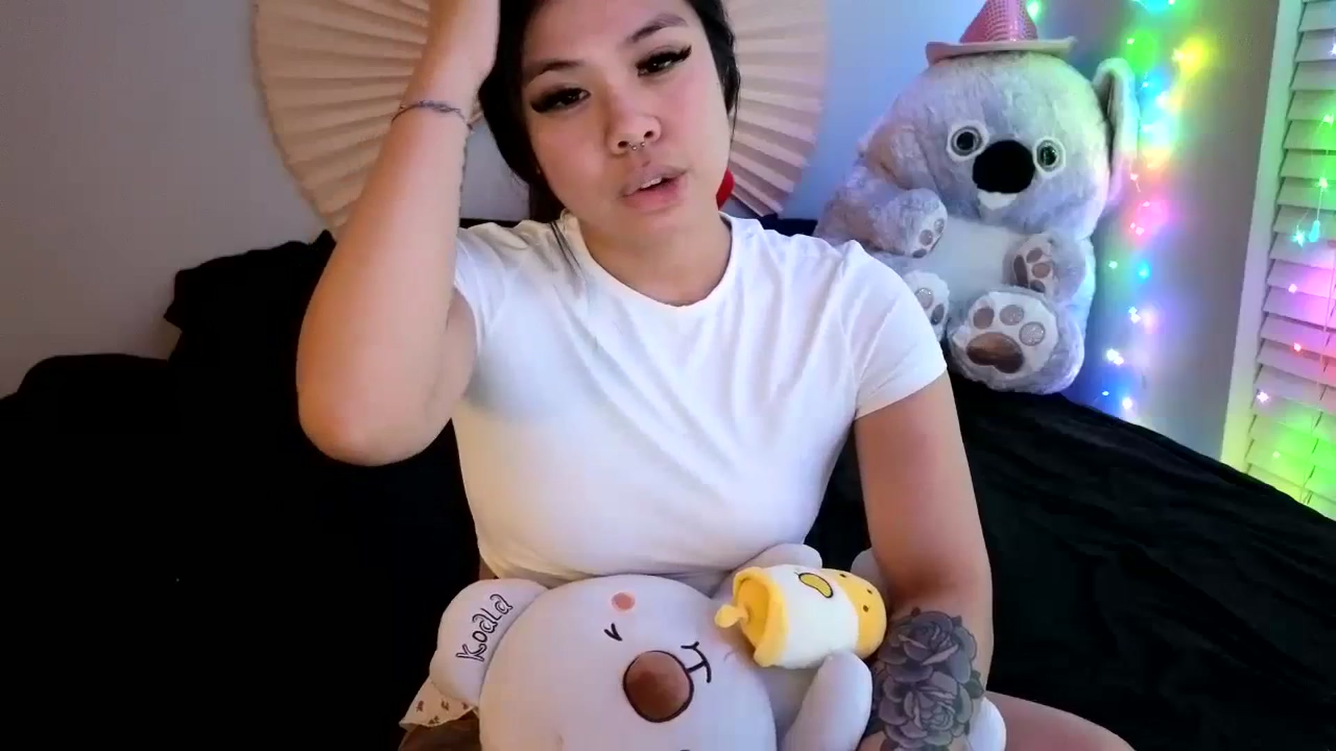 Gallery image thumbnail from dolllface's myfreecams stream on, 03/21/2024, 08:34 image 14 of 20