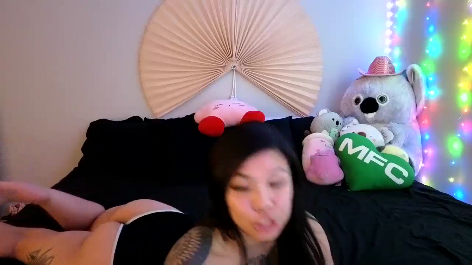 Gallery image thumbnail from dolllface's myfreecams stream on, 04/01/2024, 11:10 image 8 of 20