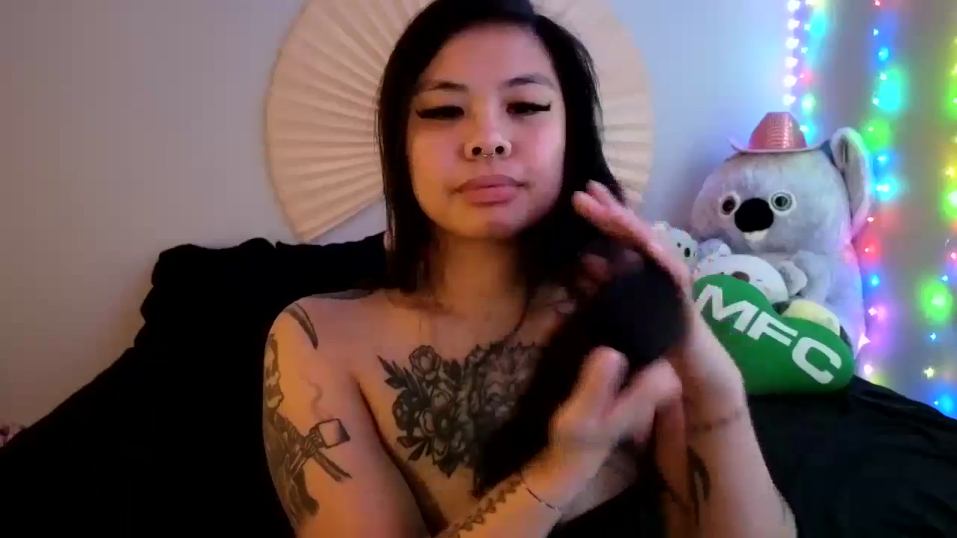 Gallery image thumbnail from dolllface's myfreecams stream on, 04/01/2024, 11:10 image 14 of 20