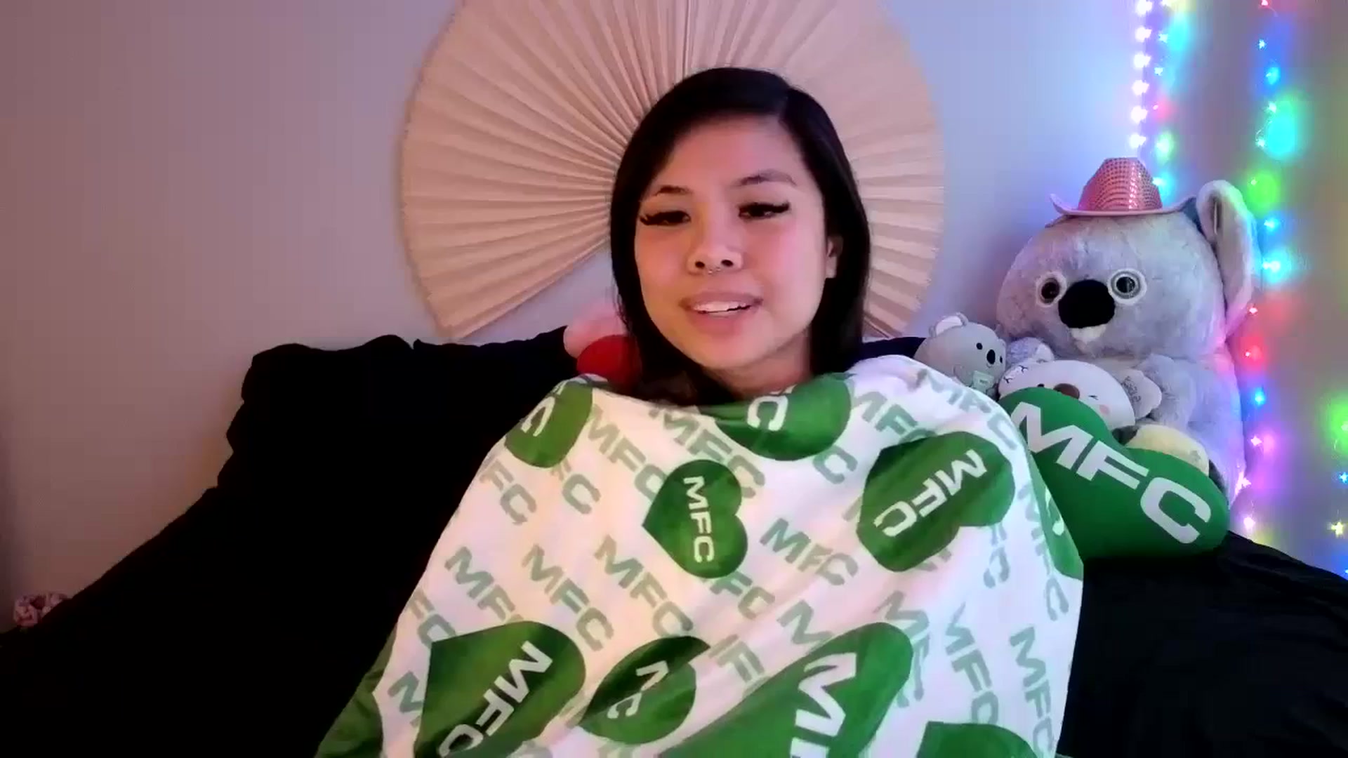 Gallery image thumbnail from dolllface's myfreecams stream on, 04/01/2024, 11:10 image 15 of 20
