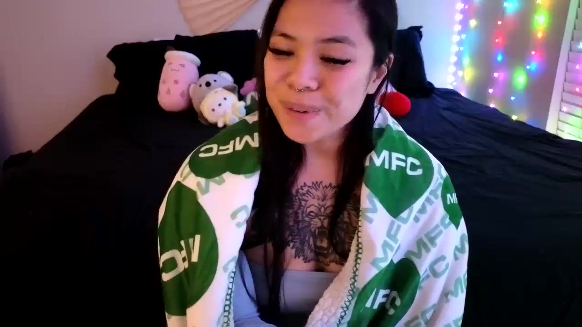 Gallery image thumbnail from dolllface's myfreecams stream on, 04/03/2024, 10:40 image 9 of 20