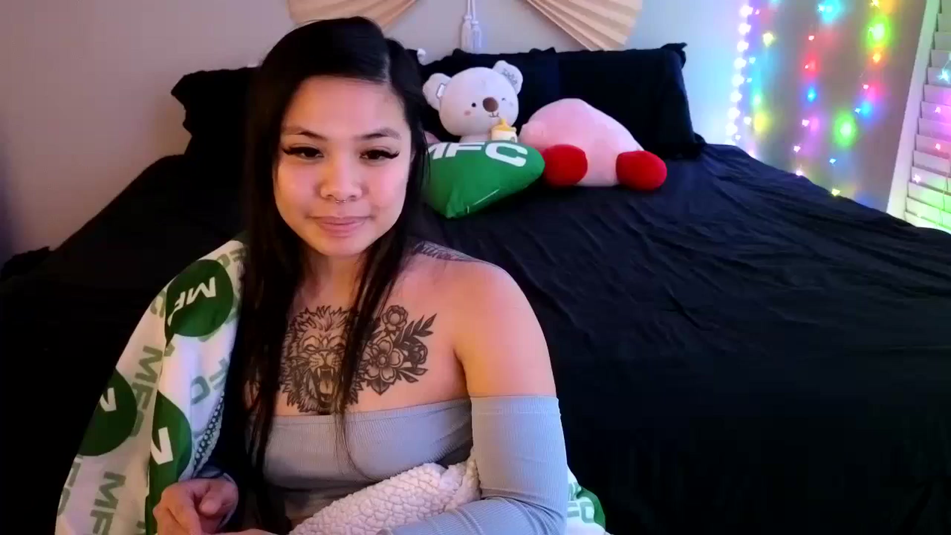 Gallery image thumbnail from dolllface's myfreecams stream on, 04/03/2024, 10:40 image 5 of 20