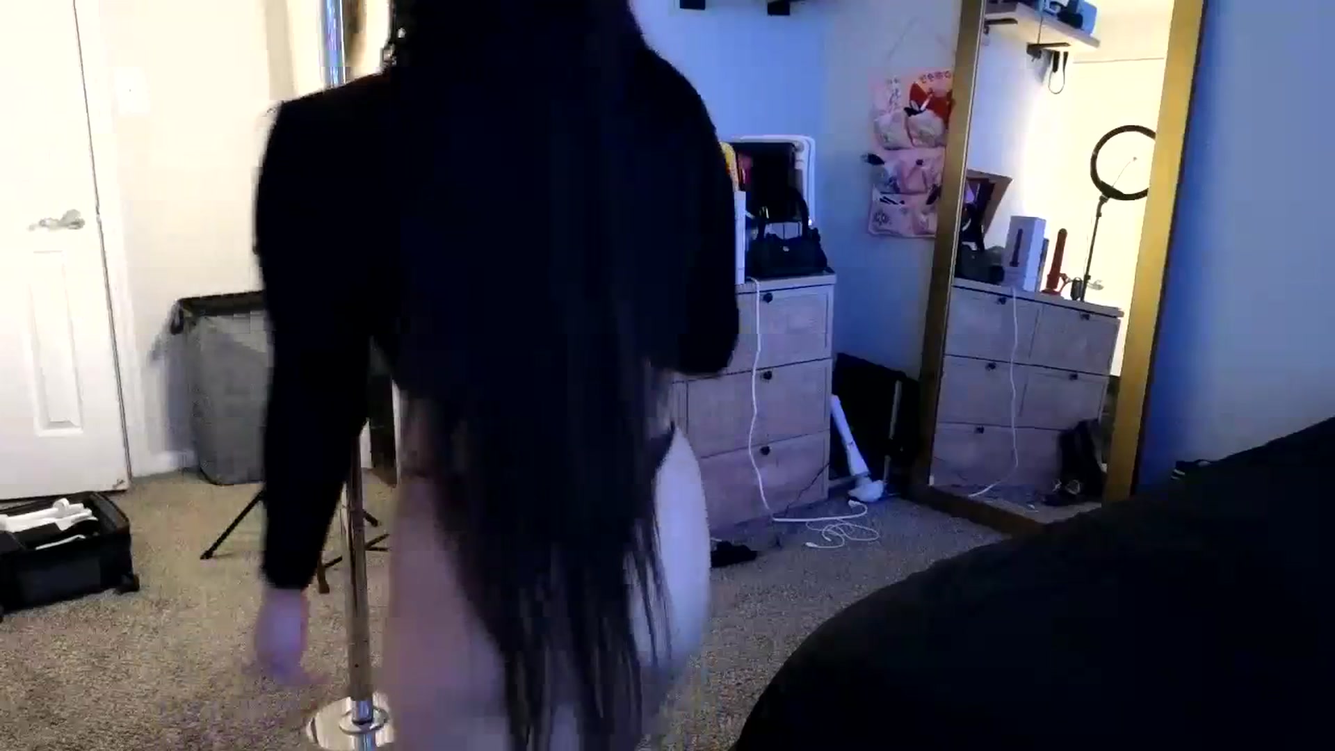 Gallery image thumbnail from dolllface's myfreecams stream on, 04/10/2024, 09:57 image 14 of 20