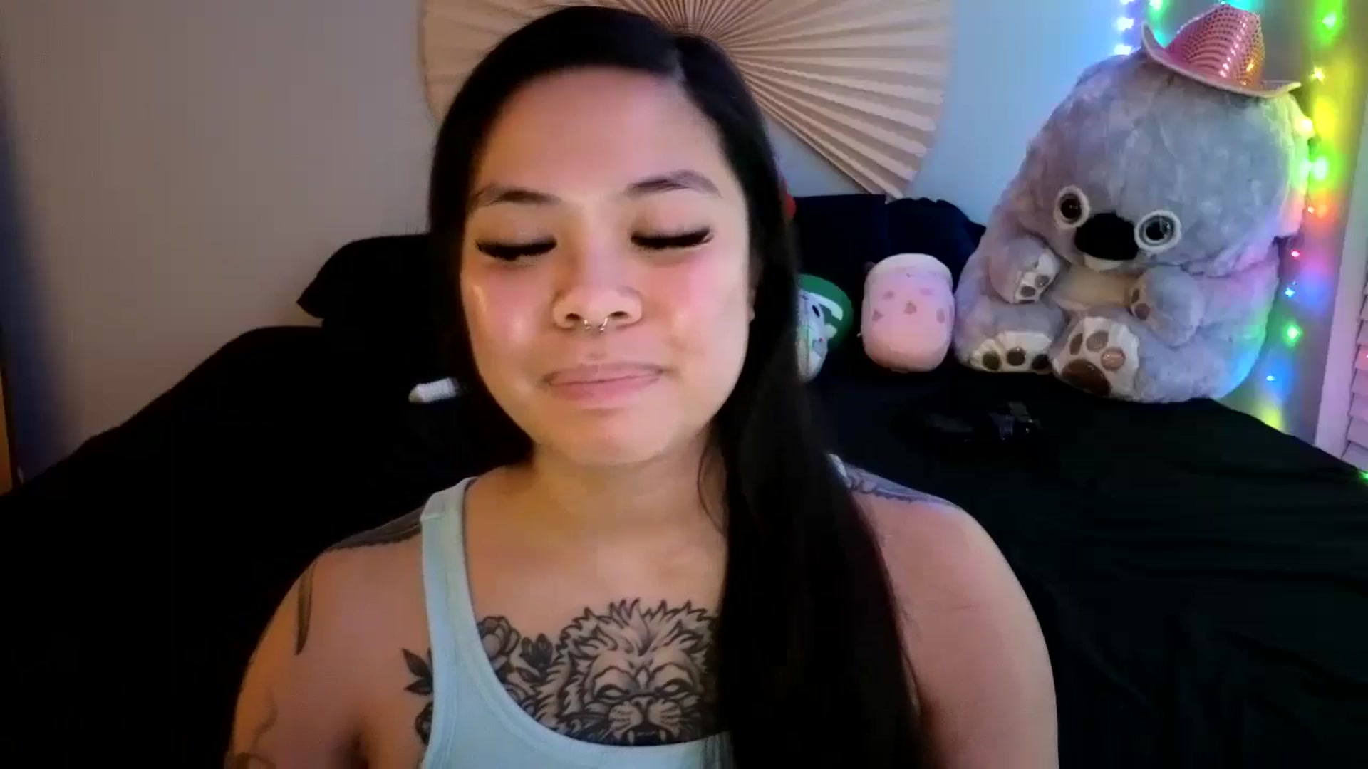 Gallery image thumbnail from dolllface's myfreecams stream on, 04/16/2024, 09:29 image 4 of 20