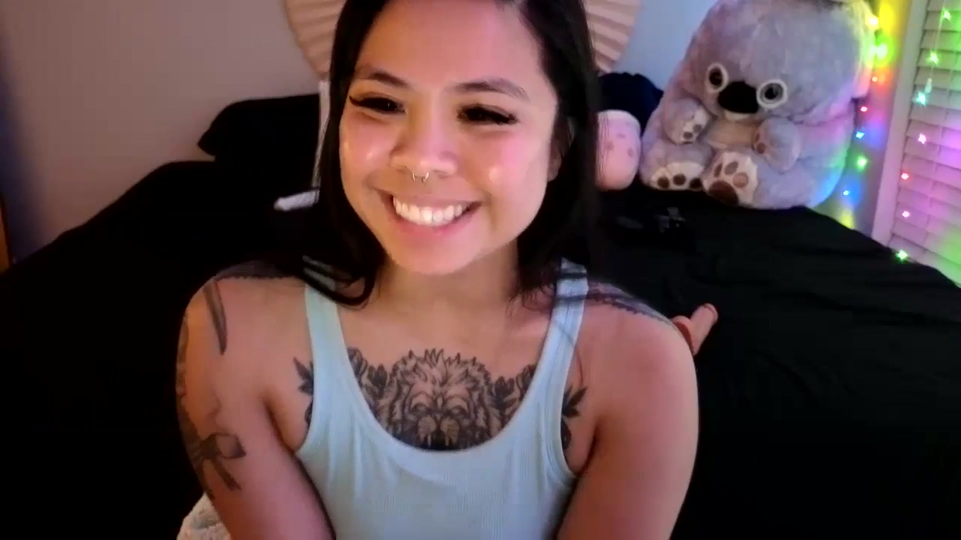 Gallery image thumbnail from dolllface's myfreecams stream on, 04/16/2024, 09:29 image 10 of 20