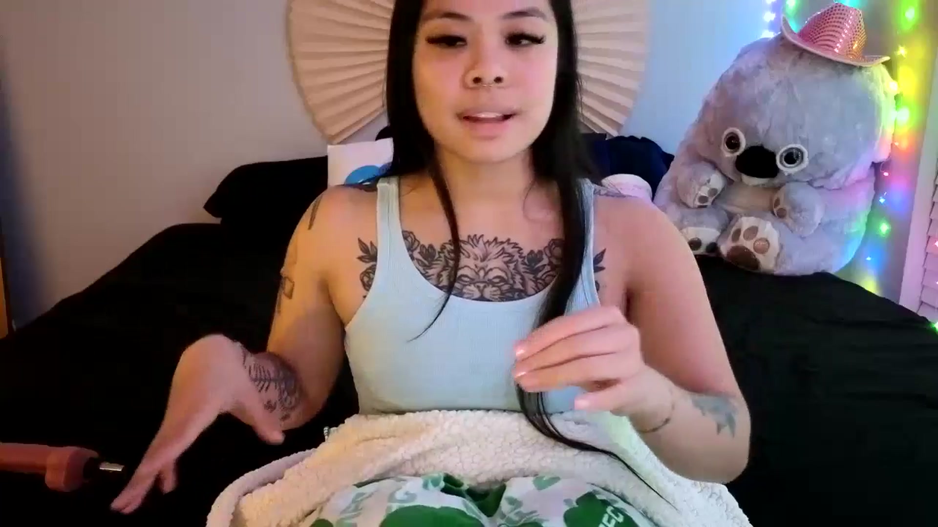 Gallery image thumbnail from dolllface's myfreecams stream on, 04/16/2024, 09:29 image 8 of 20