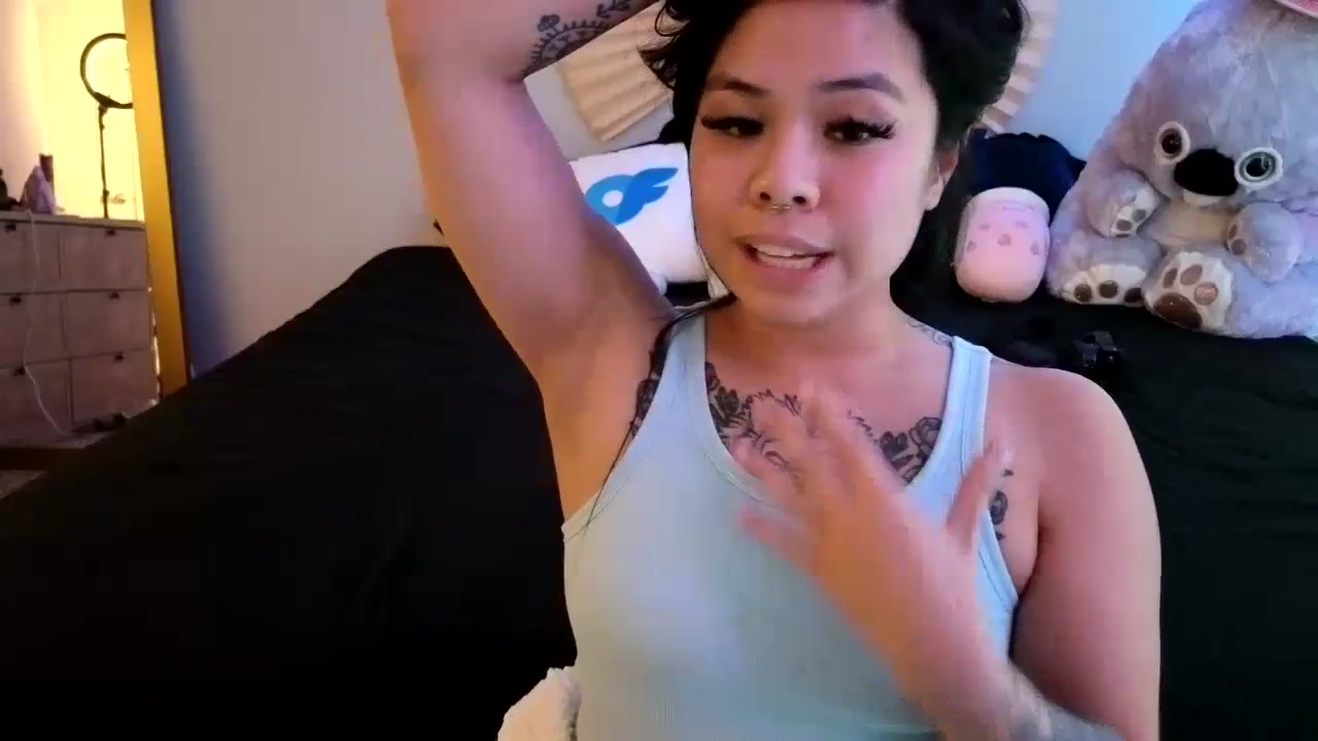 Gallery image thumbnail from dolllface's myfreecams stream on, 04/16/2024, 11:35 image 5 of 20