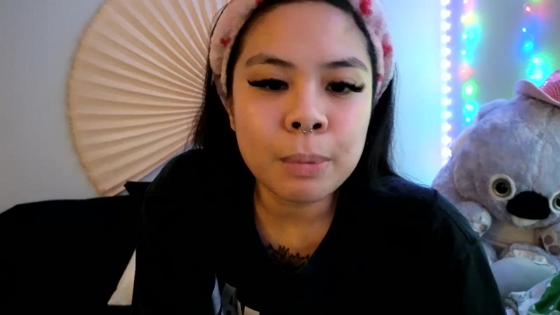 Gallery image thumbnail from dolllface's myfreecams stream on, 04/17/2024, 11:06 image 17 of 20