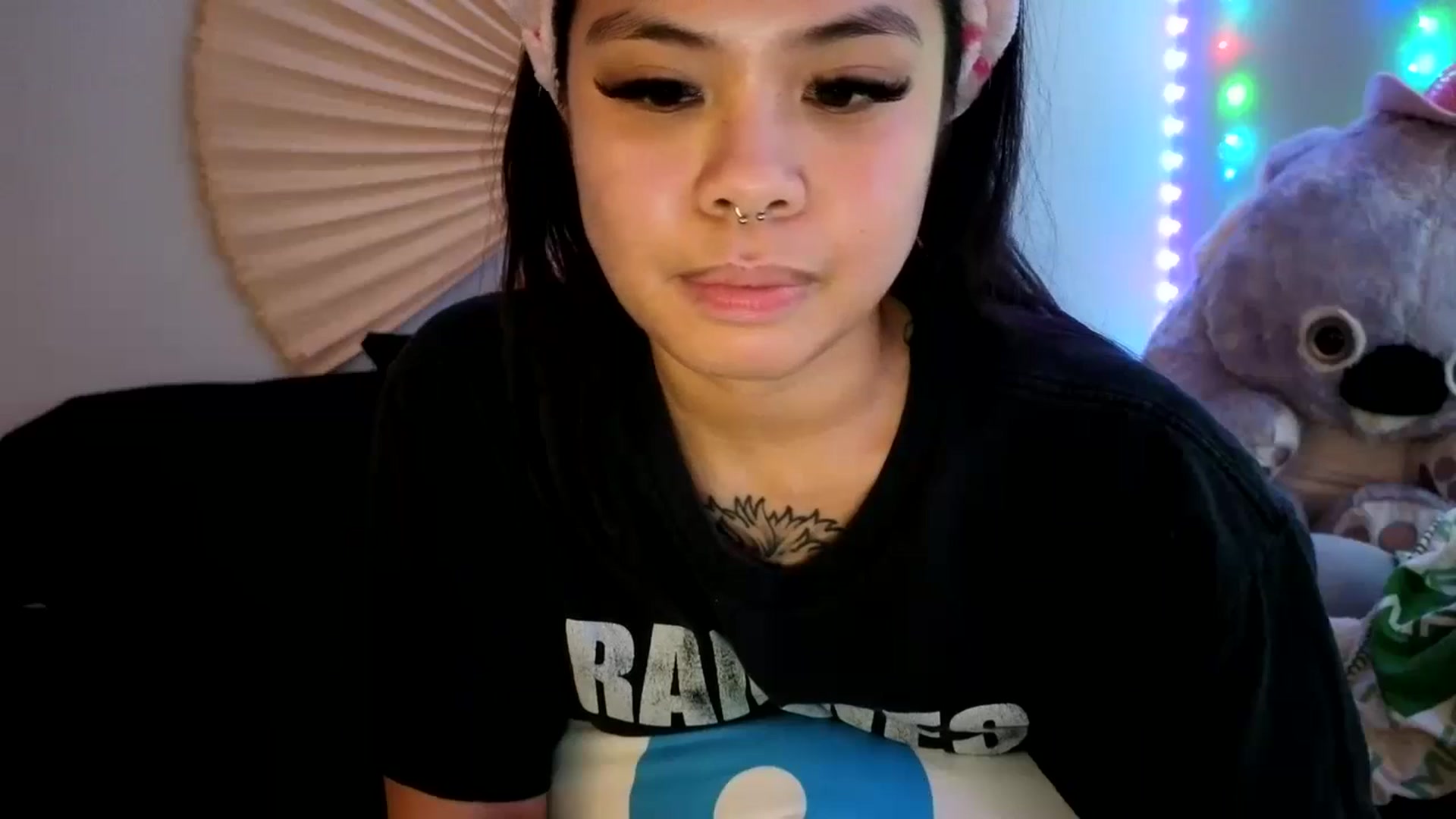 Gallery image thumbnail from dolllface's myfreecams stream on, 04/17/2024, 11:06 image 6 of 20