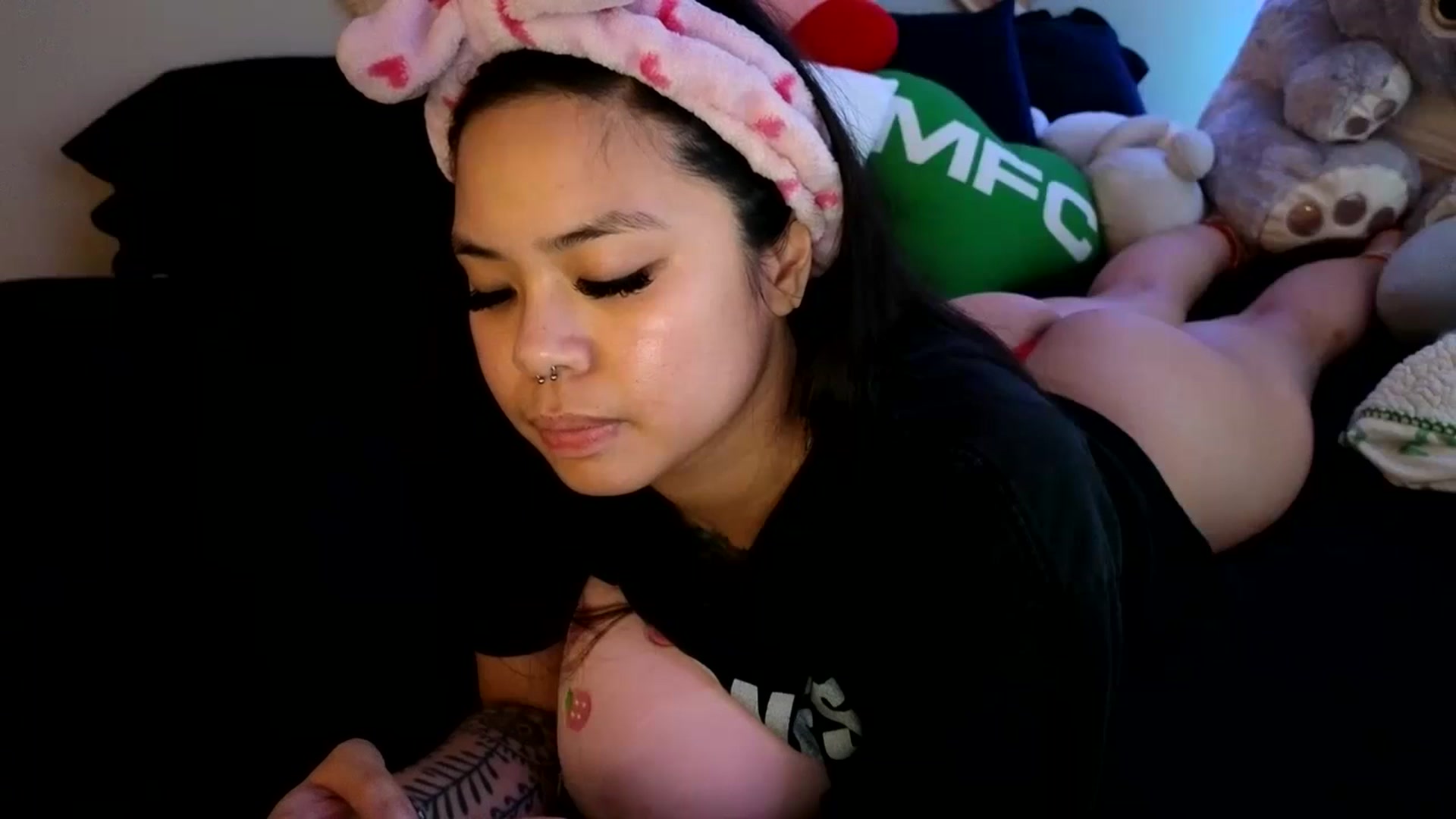 Gallery image thumbnail from dolllface's myfreecams stream on, 04/17/2024, 11:06 image 12 of 20