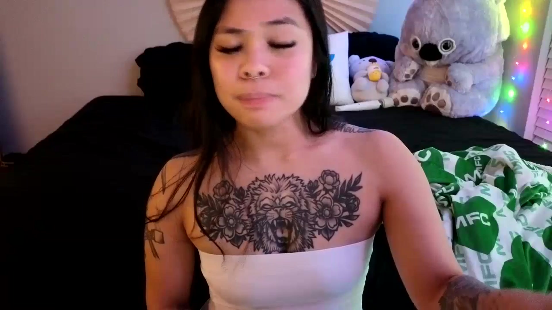 Gallery image thumbnail from dolllface's myfreecams stream on, 04/20/2024, 08:56 image 8 of 20