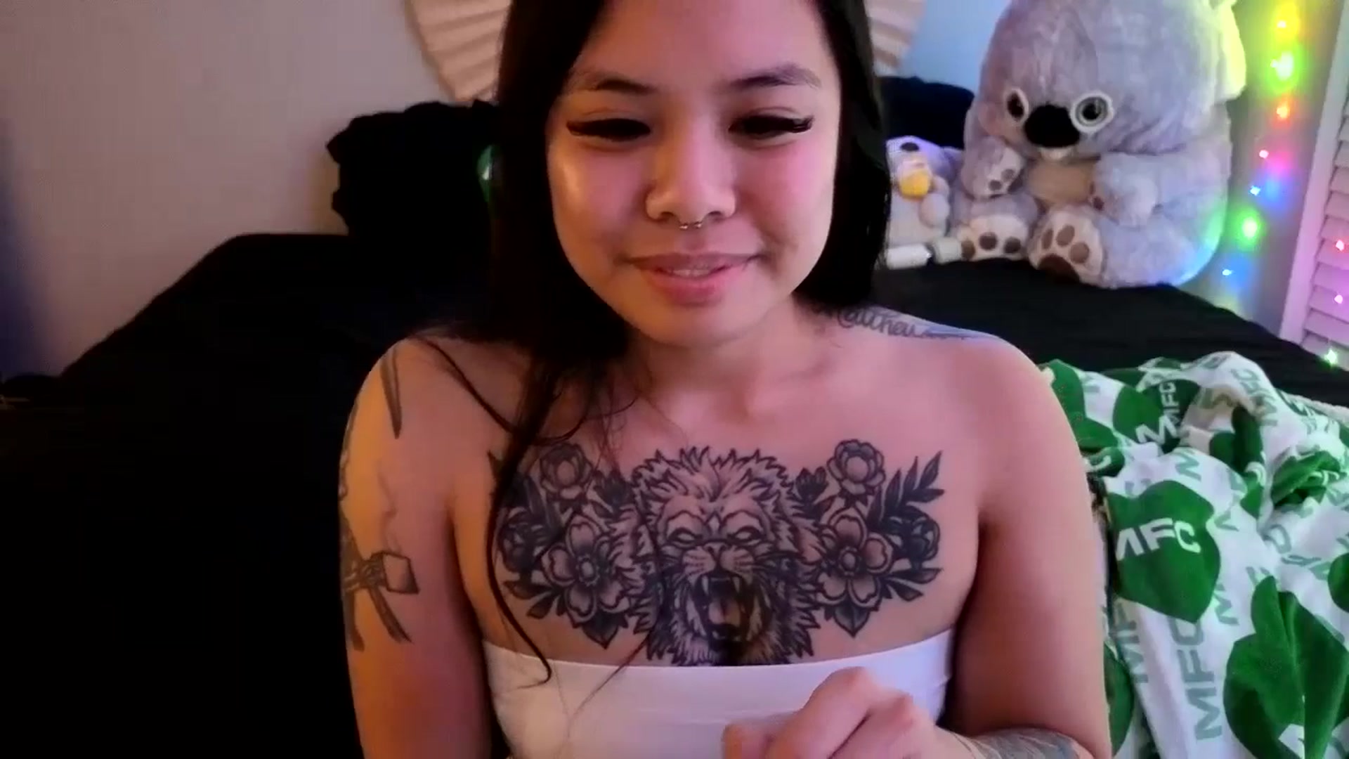 Gallery image thumbnail from dolllface's myfreecams stream on, 04/20/2024, 08:56 image 7 of 20