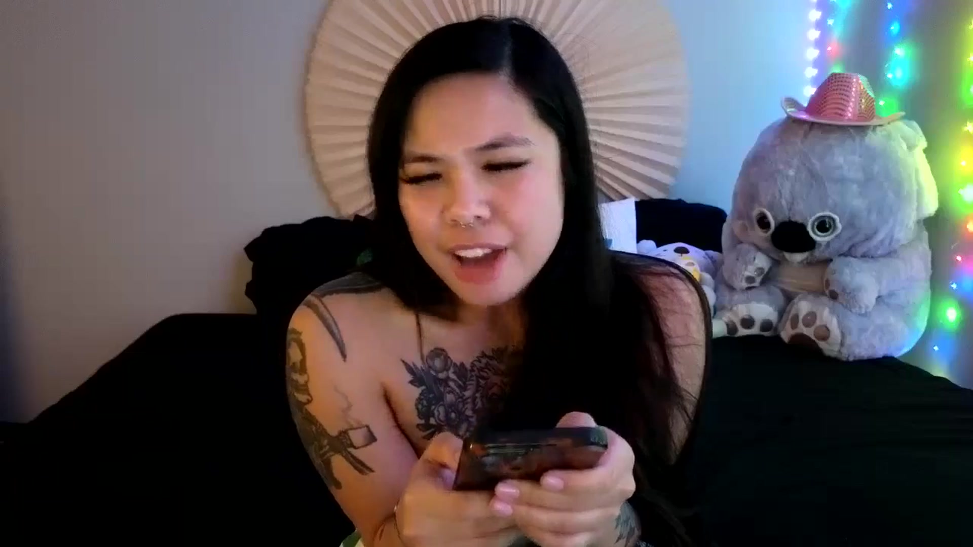 Gallery image thumbnail from dolllface's myfreecams stream on, 04/20/2024, 08:56 image 16 of 20