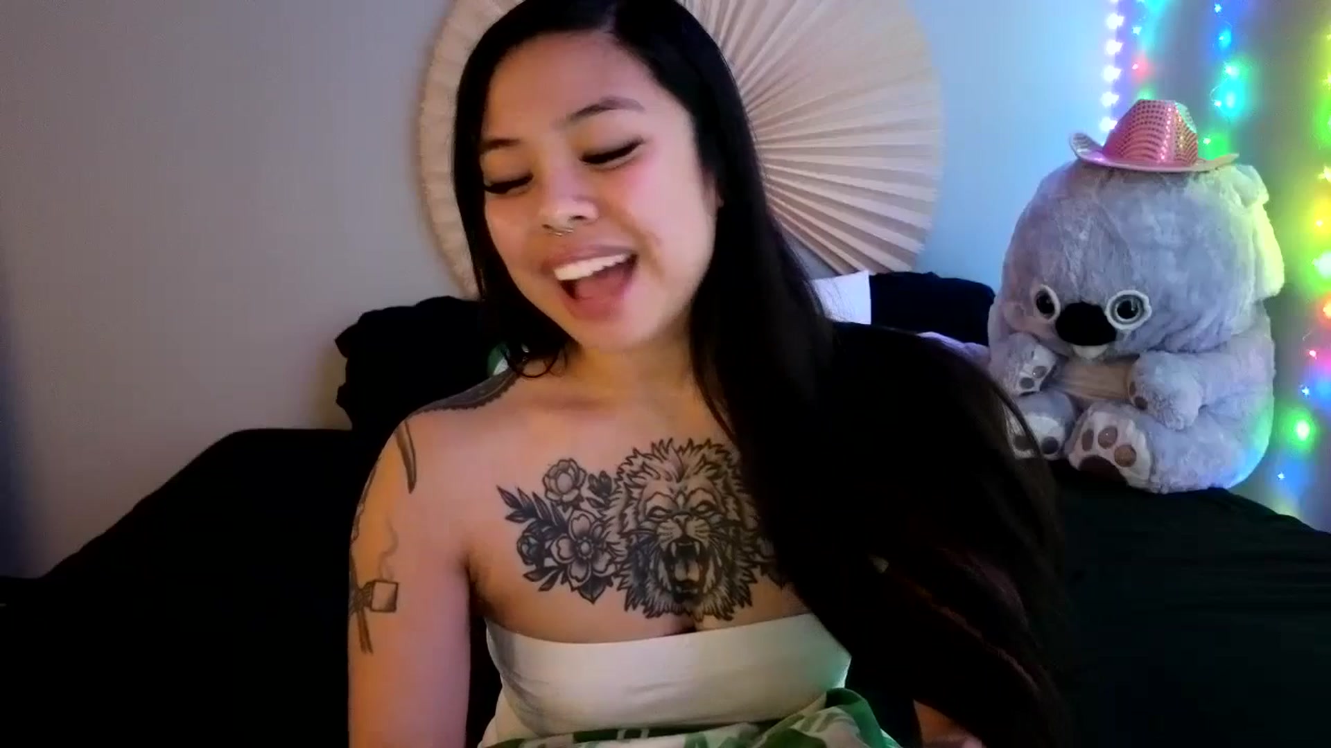 Gallery image thumbnail from dolllface's myfreecams stream on, 04/20/2024, 08:56 image 15 of 20