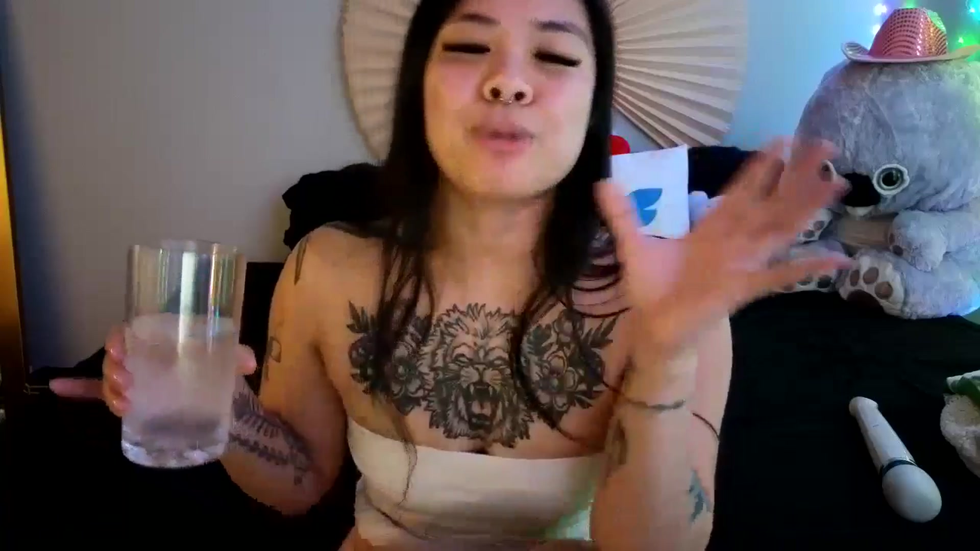 Gallery image thumbnail from dolllface's myfreecams stream on, 04/20/2024, 12:24 image 8 of 20