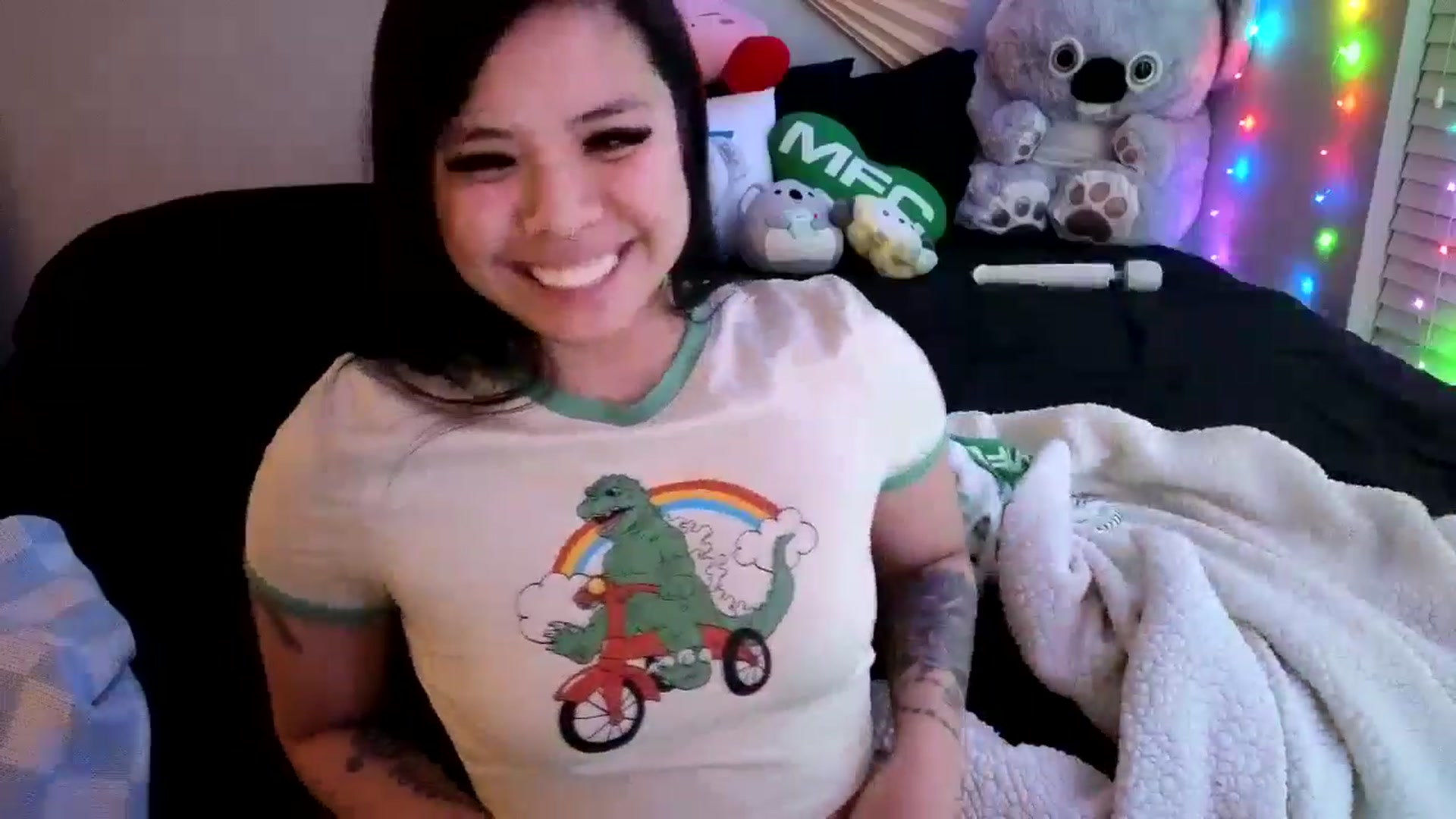 Gallery image thumbnail from dolllface's myfreecams stream on, 05/02/2024, 08:59 image 20 of 20