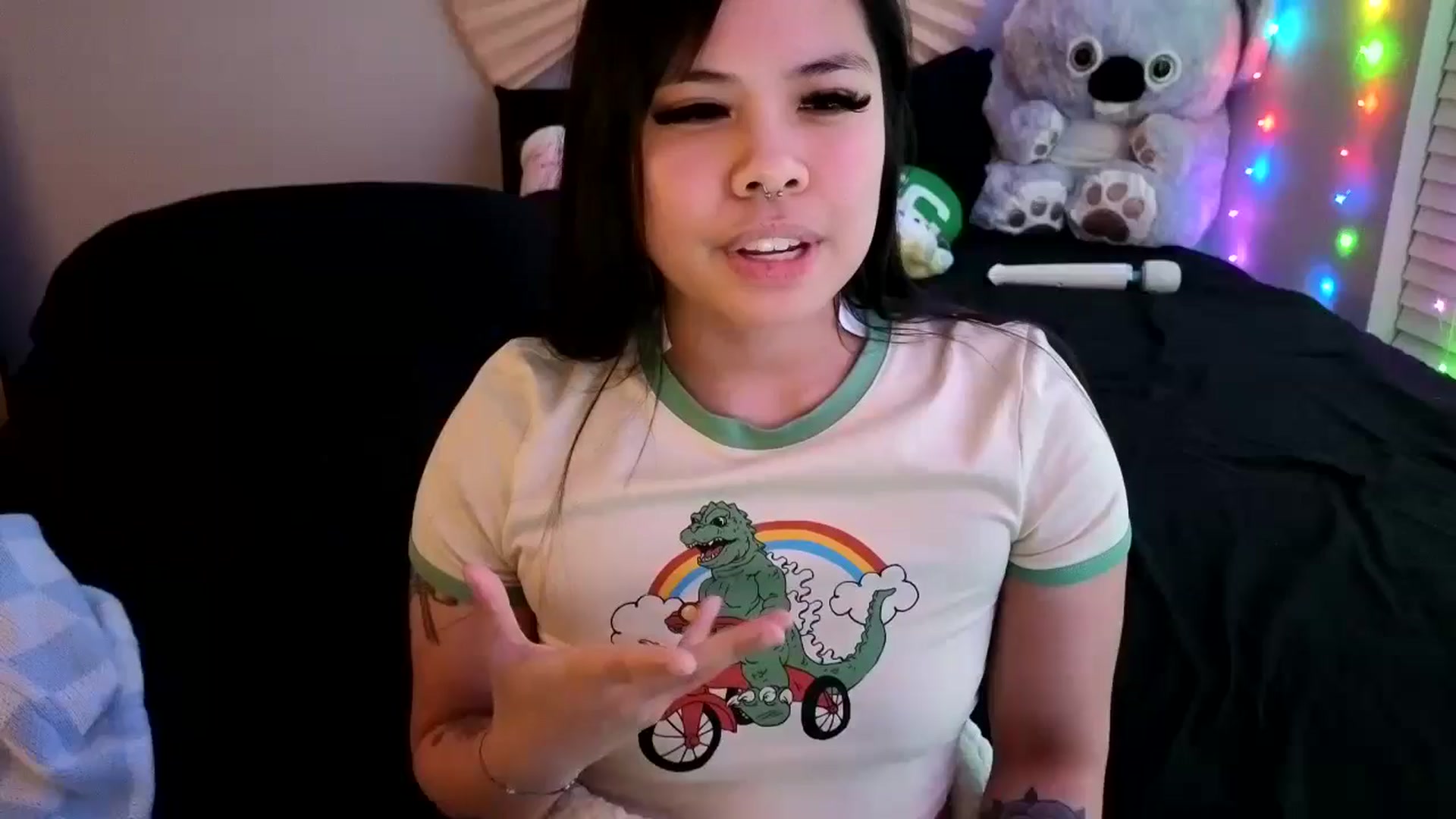 Gallery image thumbnail from dolllface's myfreecams stream on, 05/02/2024, 09:14 image 4 of 20