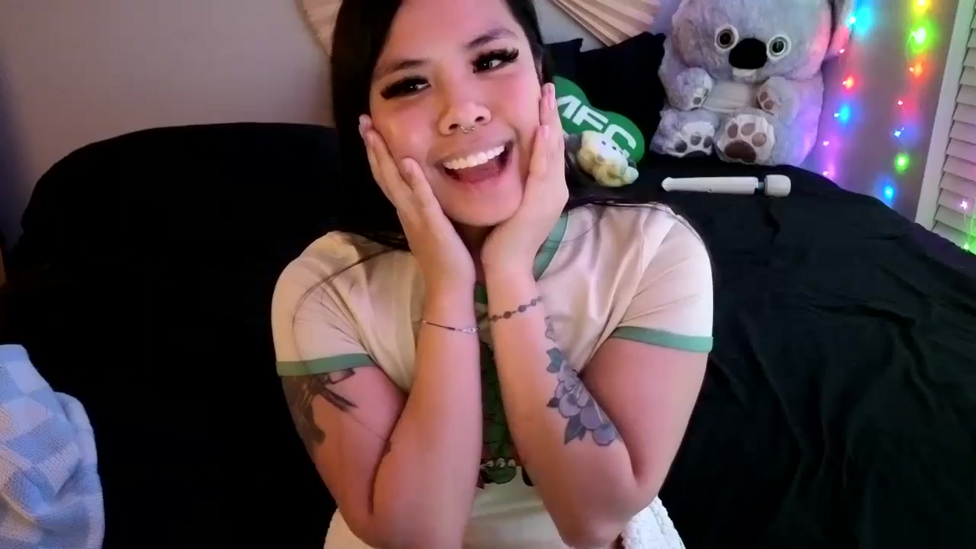 Gallery image thumbnail from dolllface's myfreecams stream on, 05/02/2024, 09:14 image 3 of 20