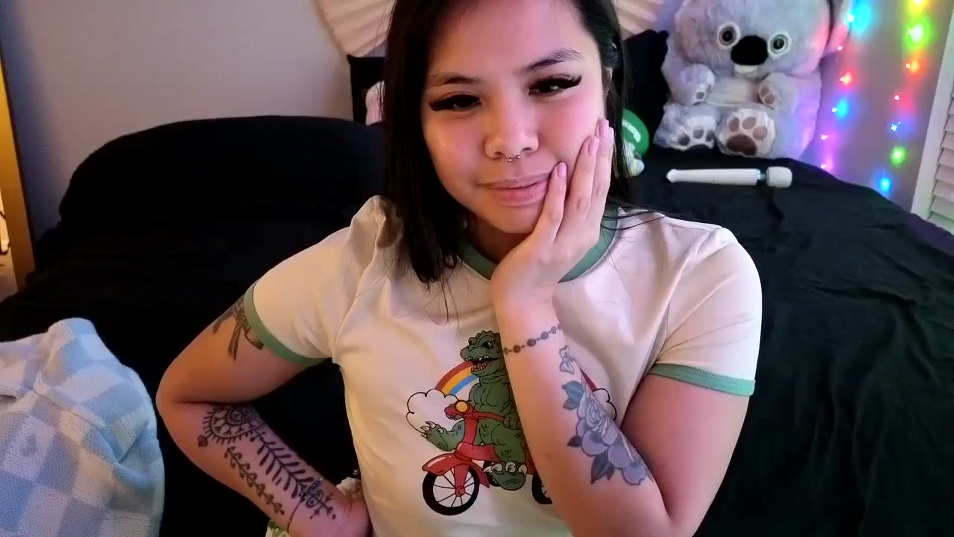 Gallery image thumbnail from dolllface's myfreecams stream on, 05/02/2024, 10:15 image 7 of 20
