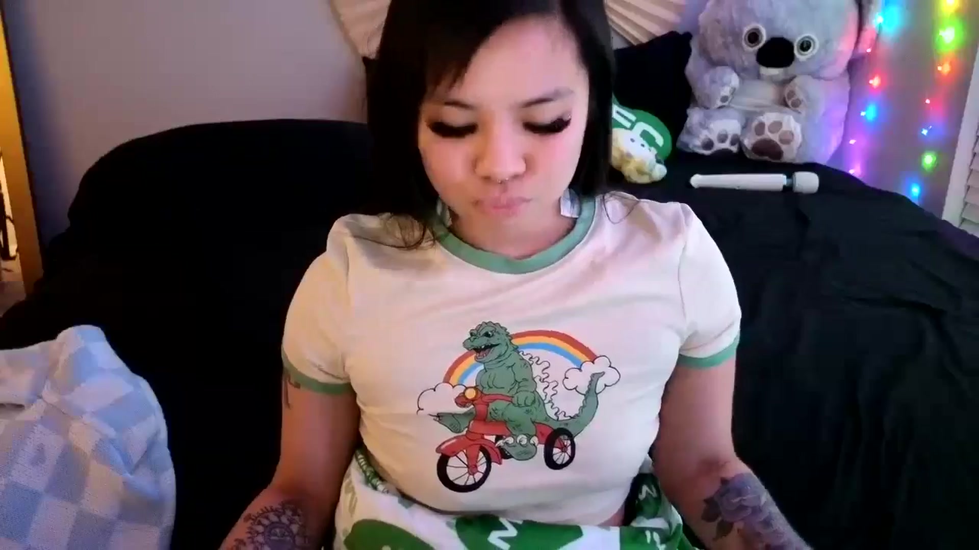 Gallery image thumbnail from dolllface's myfreecams stream on, 05/02/2024, 10:15 image 3 of 20
