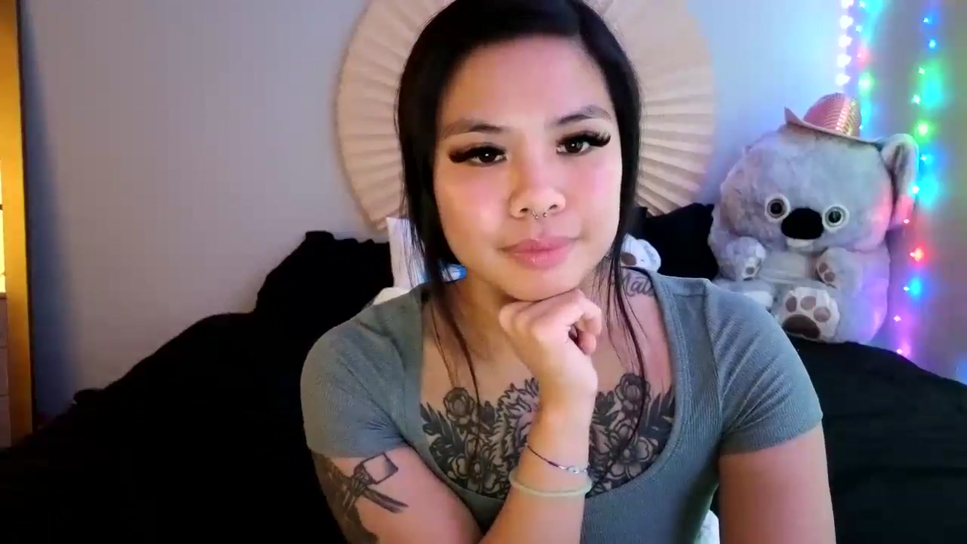 Gallery image thumbnail from dolllface's myfreecams stream on, 05/04/2024, 07:28 image 13 of 20