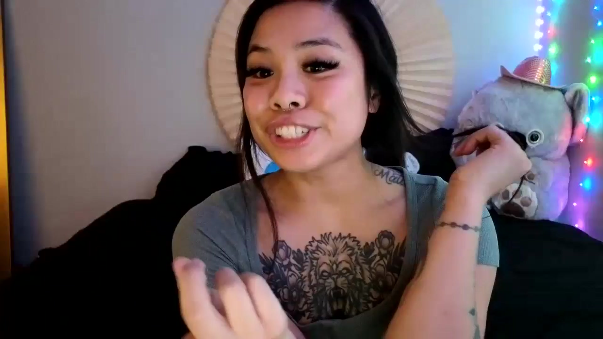 Gallery image thumbnail from dolllface's myfreecams stream on, 05/04/2024, 07:28 image 16 of 20