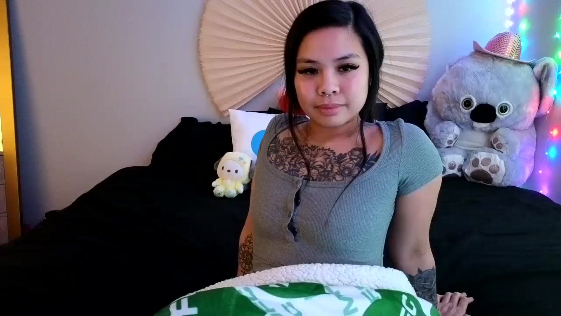Gallery image thumbnail from dolllface's myfreecams stream on, 05/04/2024, 07:52 image 12 of 20